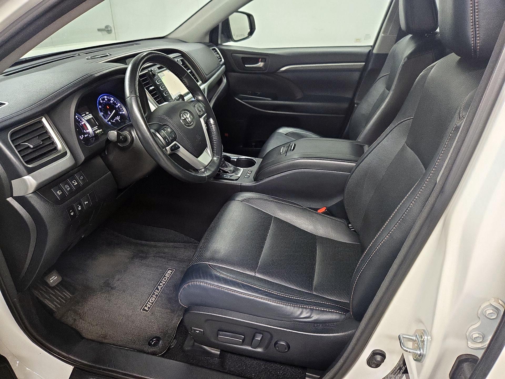 Thumbnail: 2018 Toyota Highlander - 11