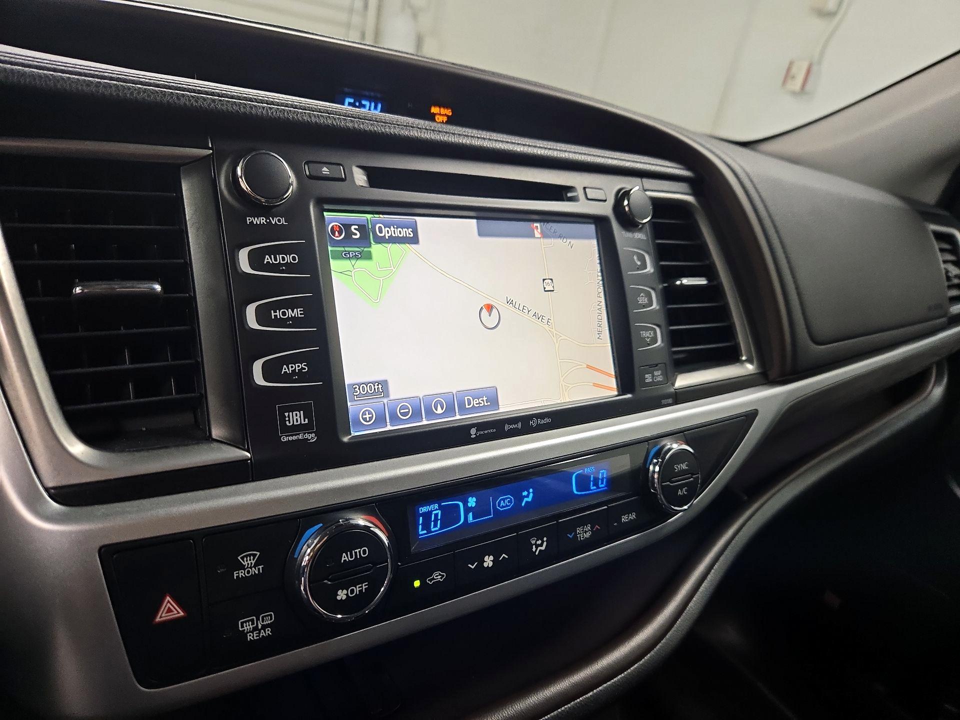 Thumbnail: 2018 Toyota Highlander - 14