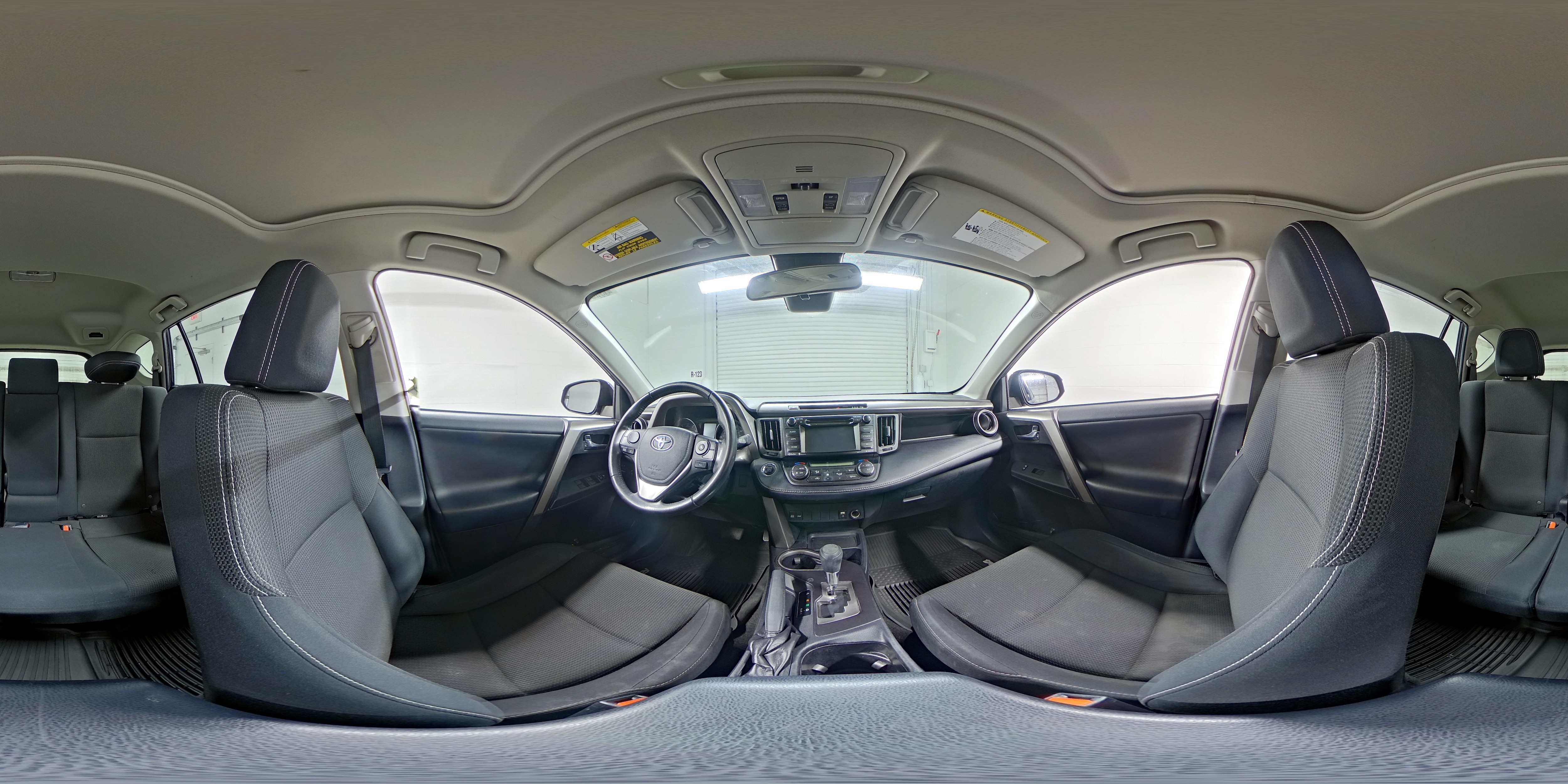 2018 Toyota RAV4 XLE - Photo 25