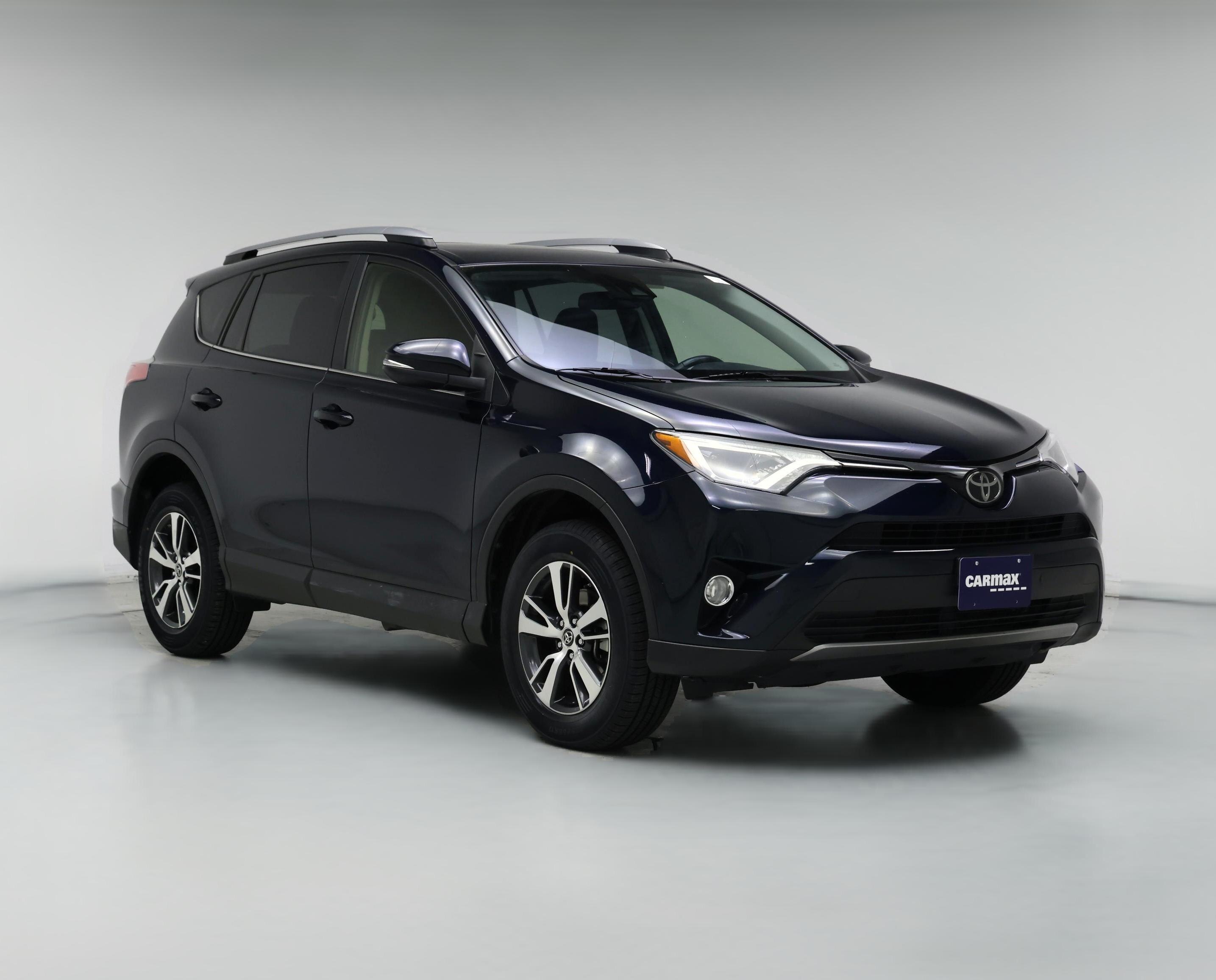 Thumbnail: 2018 Toyota RAV4 - 1