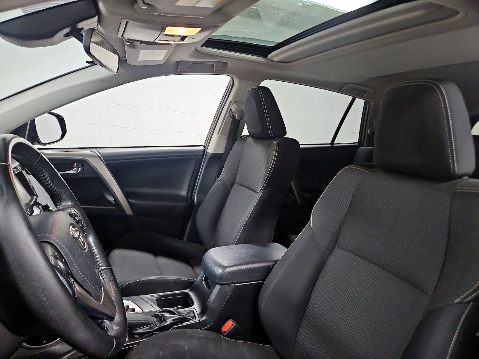 2018 Toyota RAV4 XLE - Photo 20