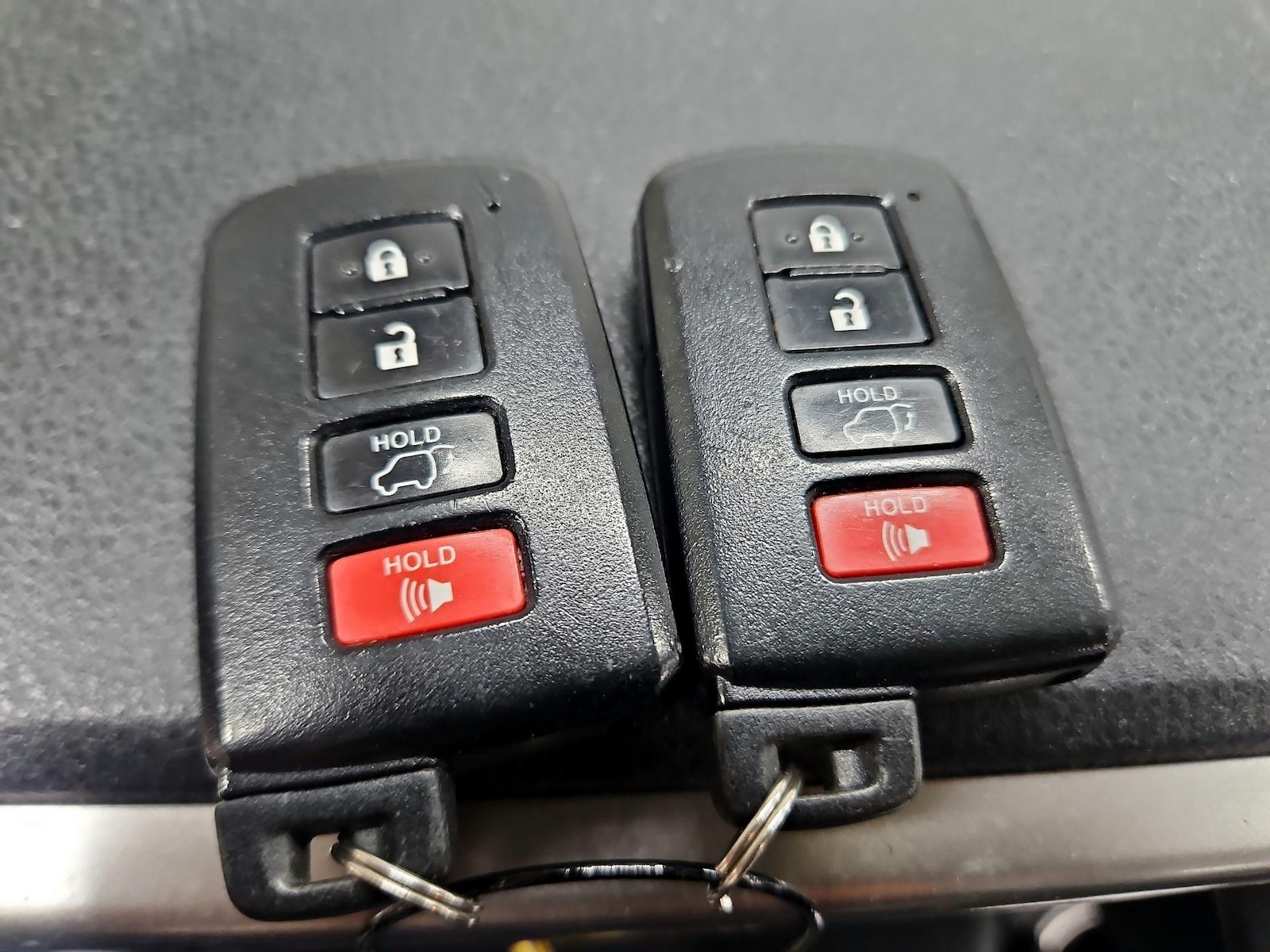 2018 Toyota RAV4 XLE - Photo 24