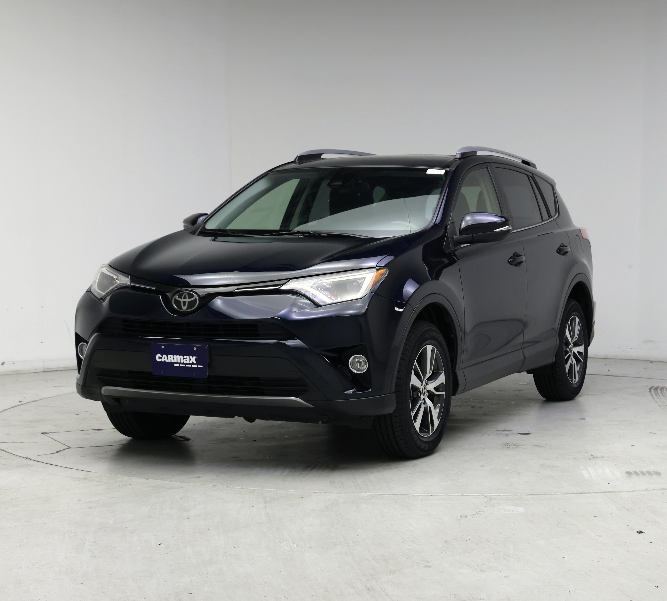 Thumbnail: 2018 Toyota RAV4 - 4