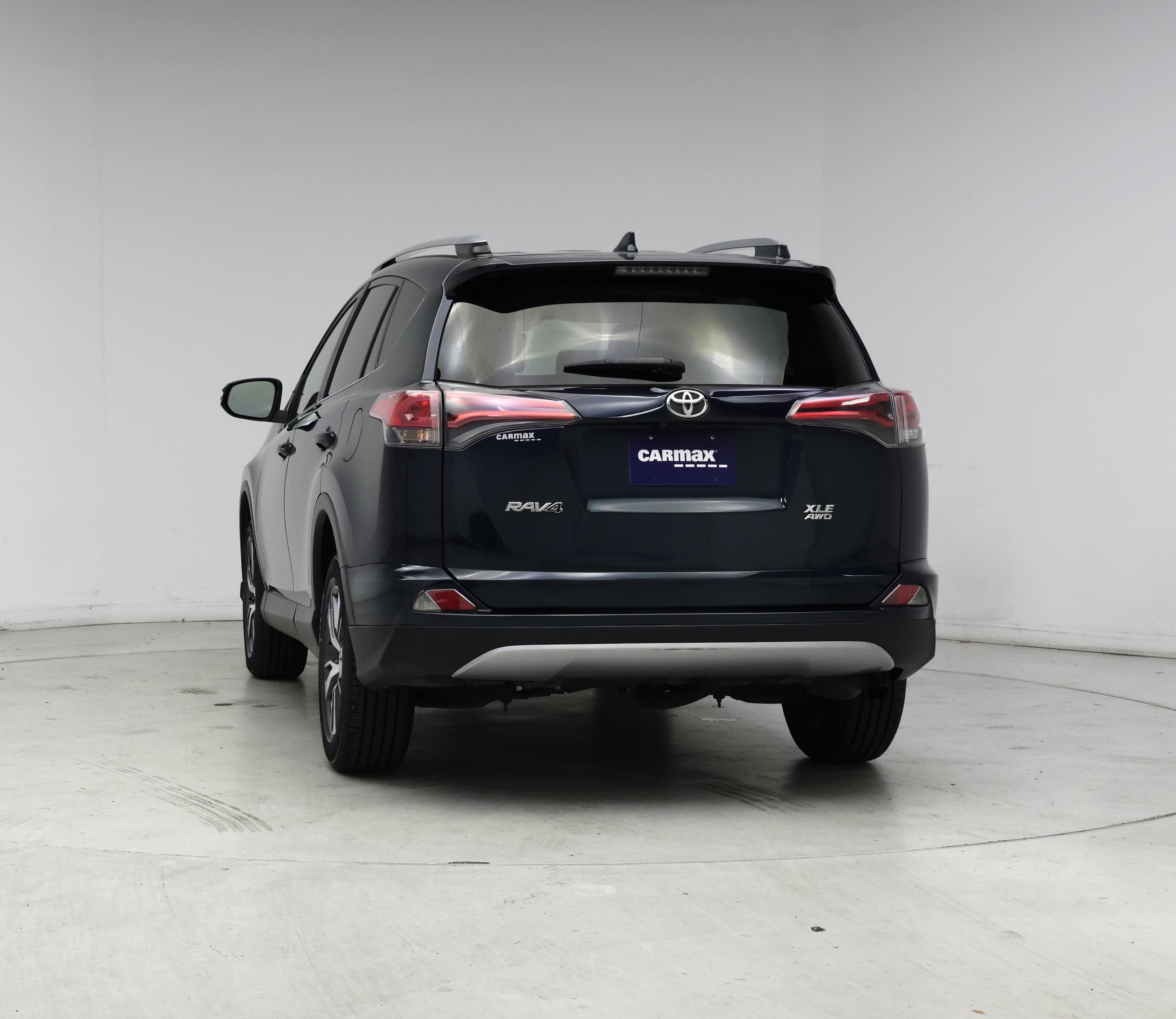 Thumbnail: 2018 Toyota RAV4 - 6