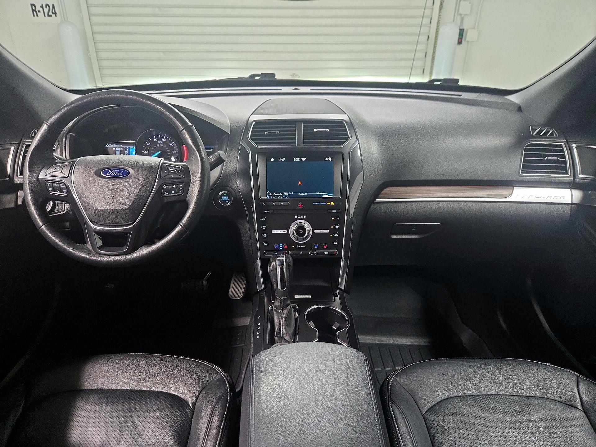 Thumbnail: 2019 Ford Explorer - 9