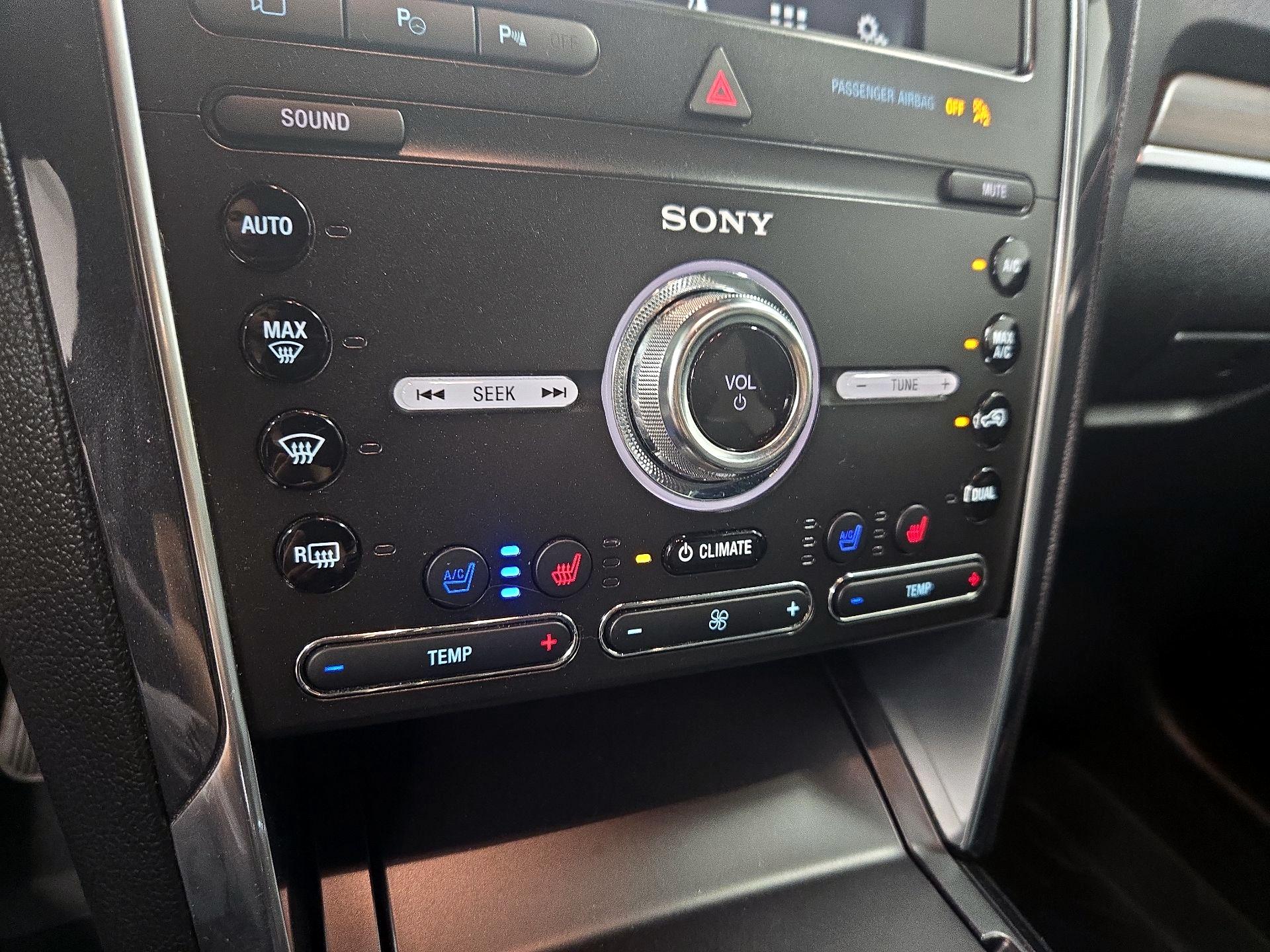 Thumbnail: 2019 Ford Explorer - 17