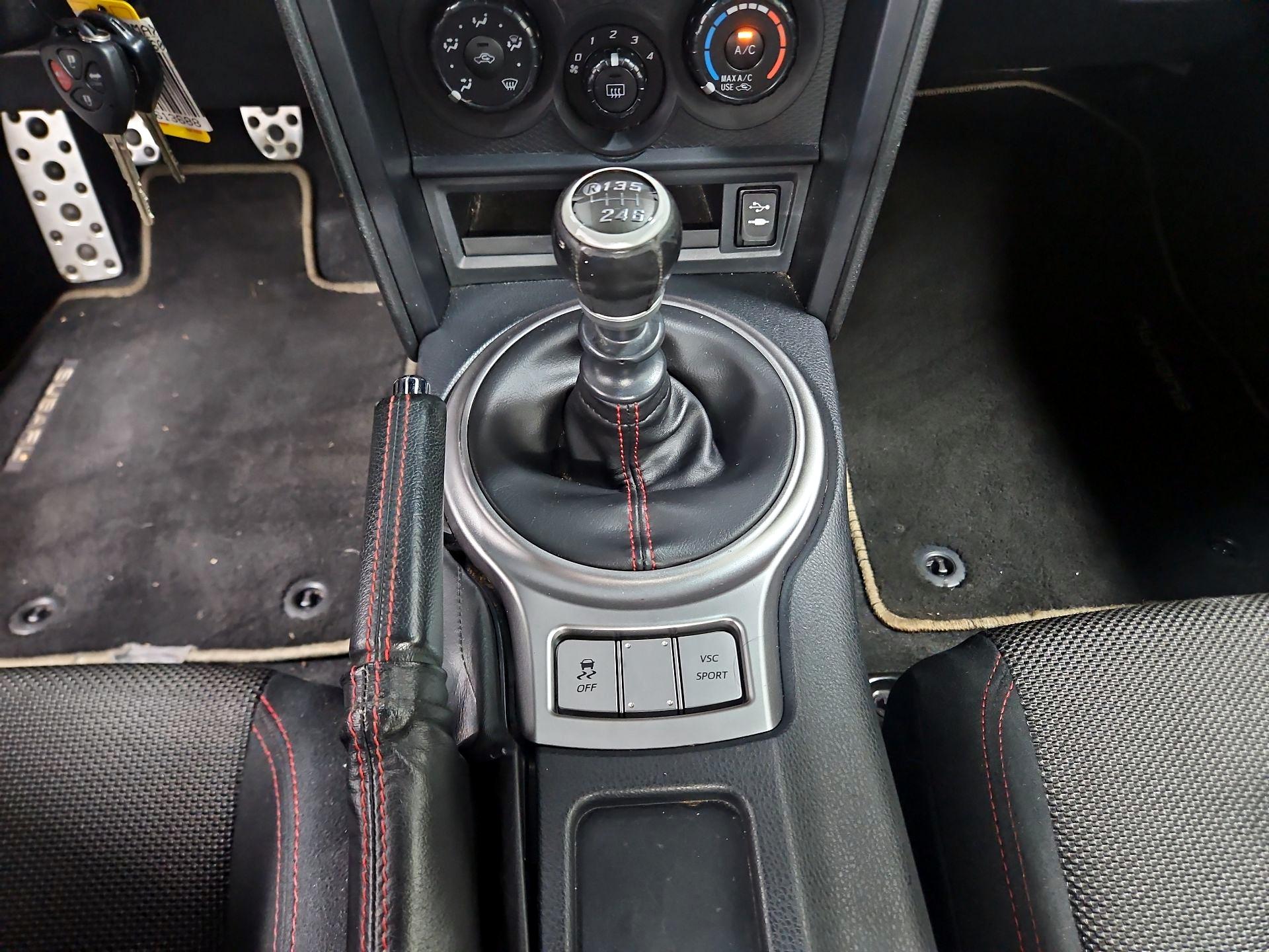 Thumbnail: 2015 Subaru BRZ - 16