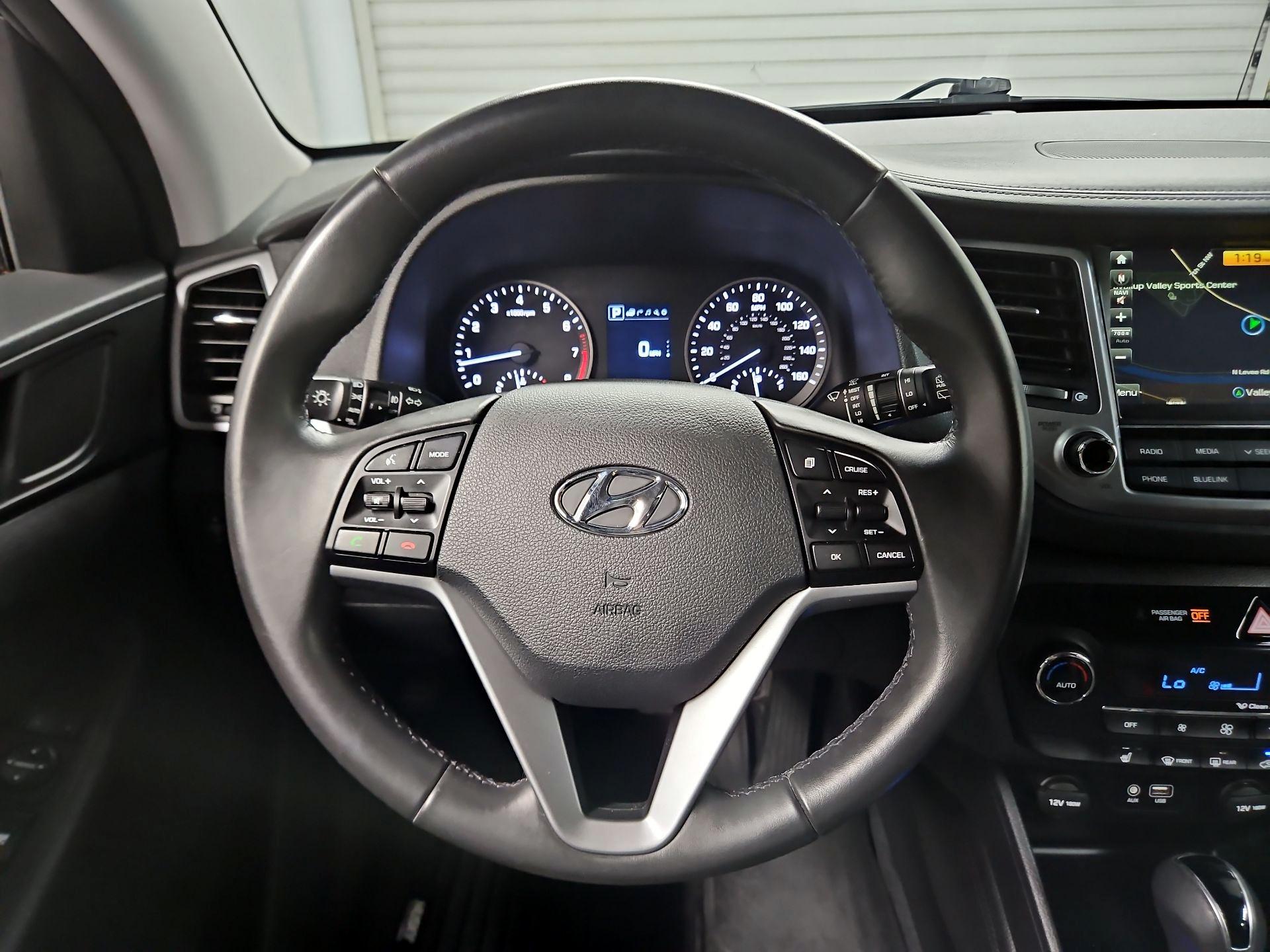 Thumbnail: 2016 Hyundai Tucson - 10