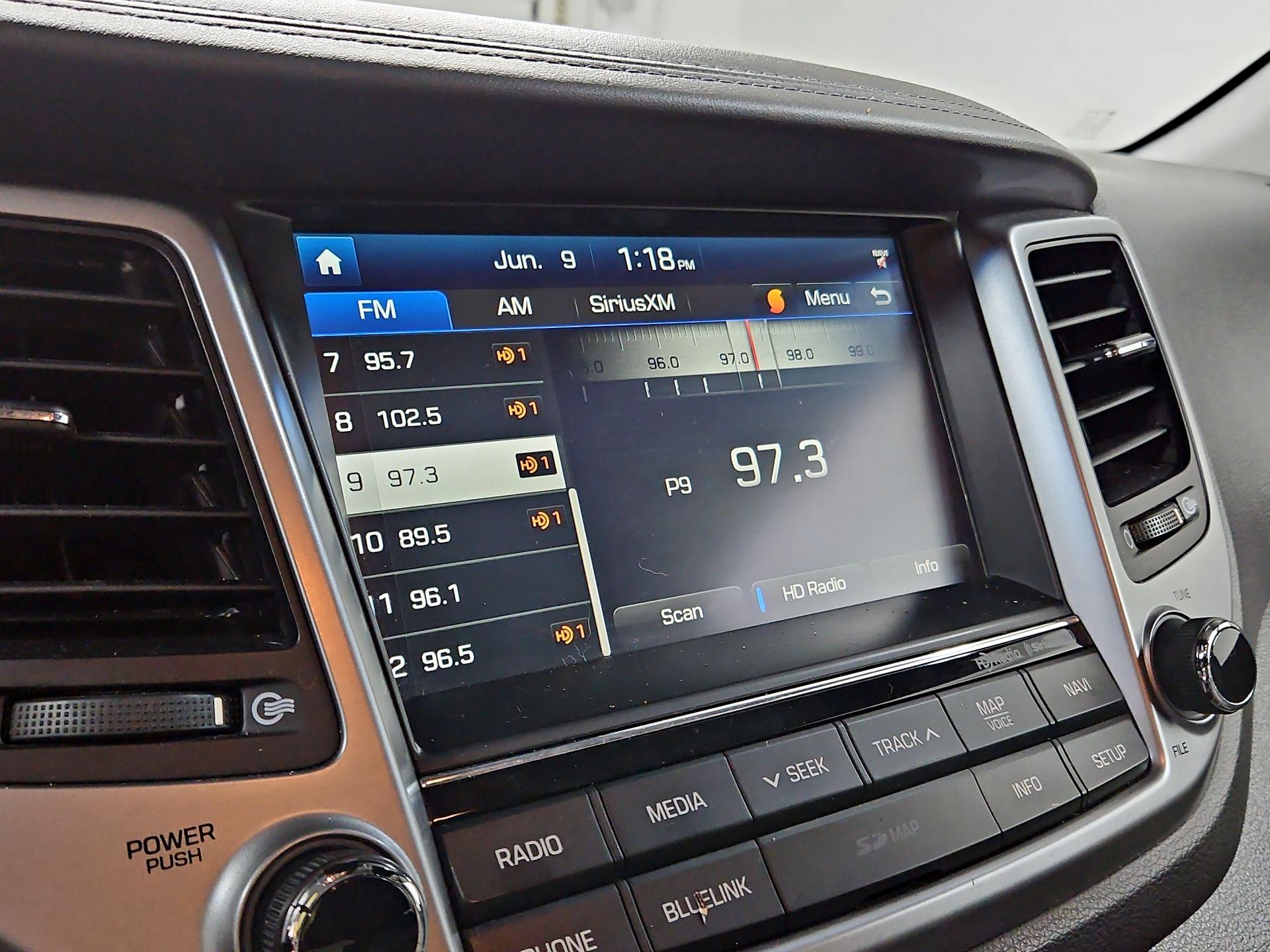 Thumbnail: 2016 Hyundai Tucson - 16