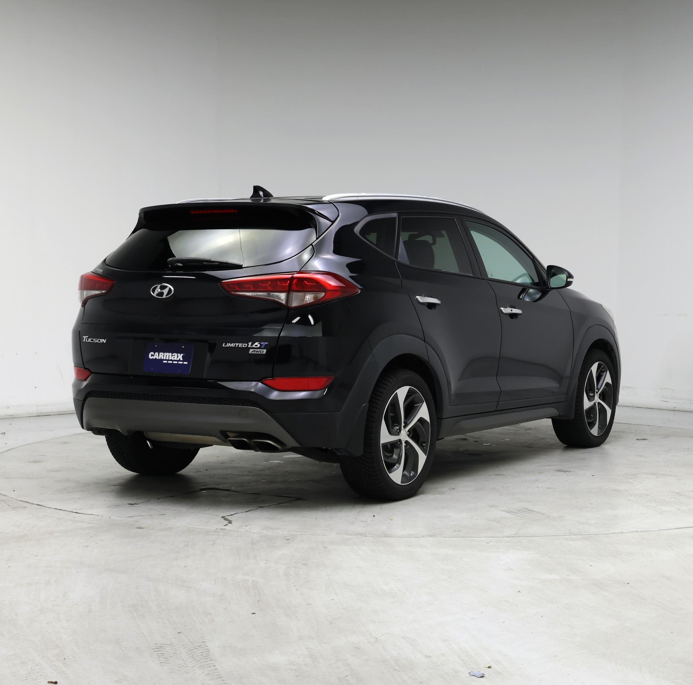 Thumbnail: 2016 Hyundai Tucson - 8