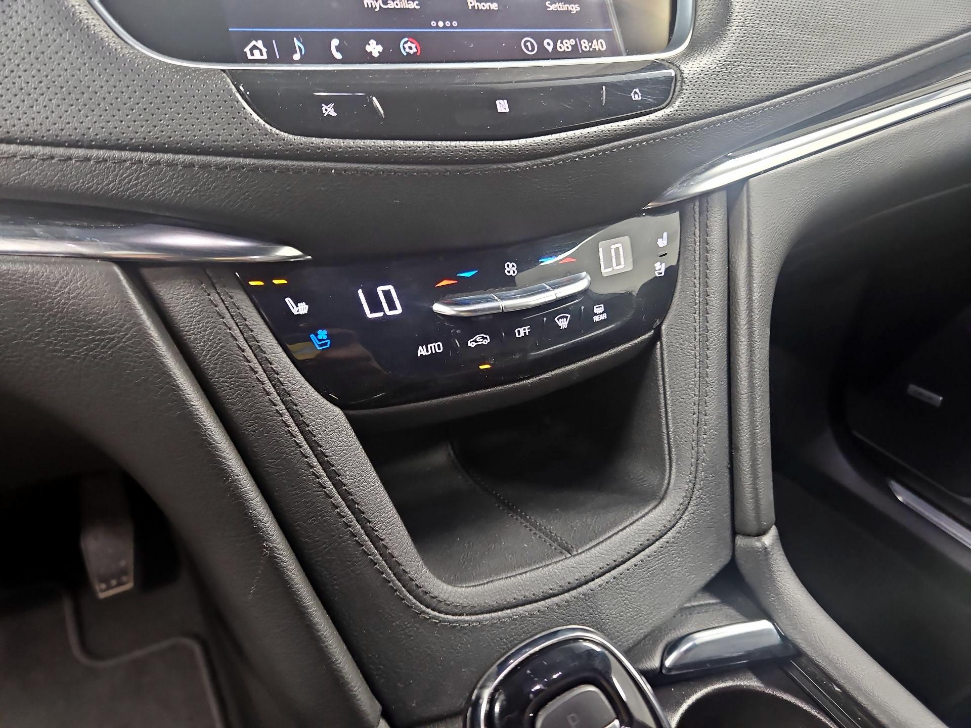 Thumbnail: 2020 Cadillac XT5 - 16