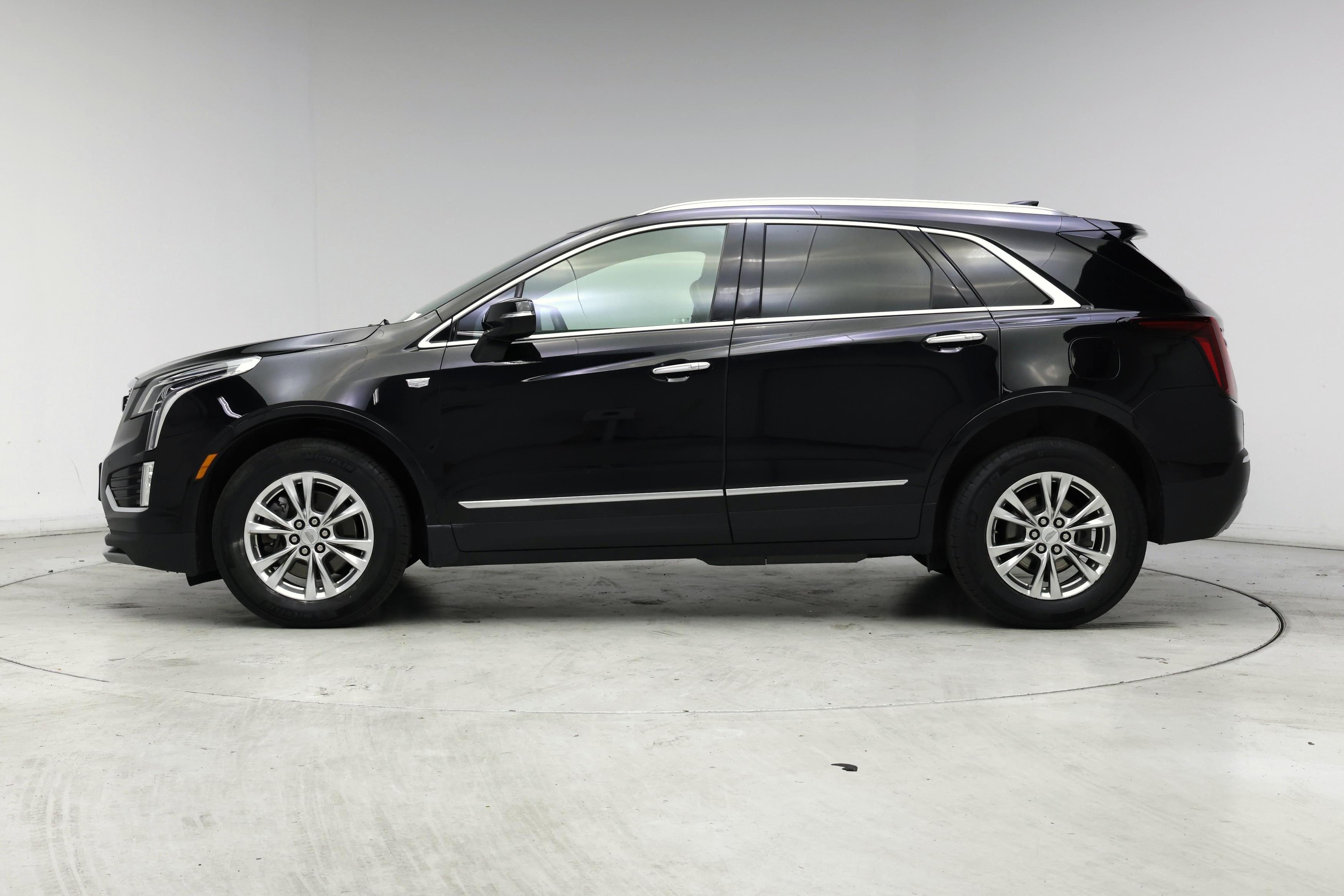 Thumbnail: 2020 Cadillac XT5 - 3