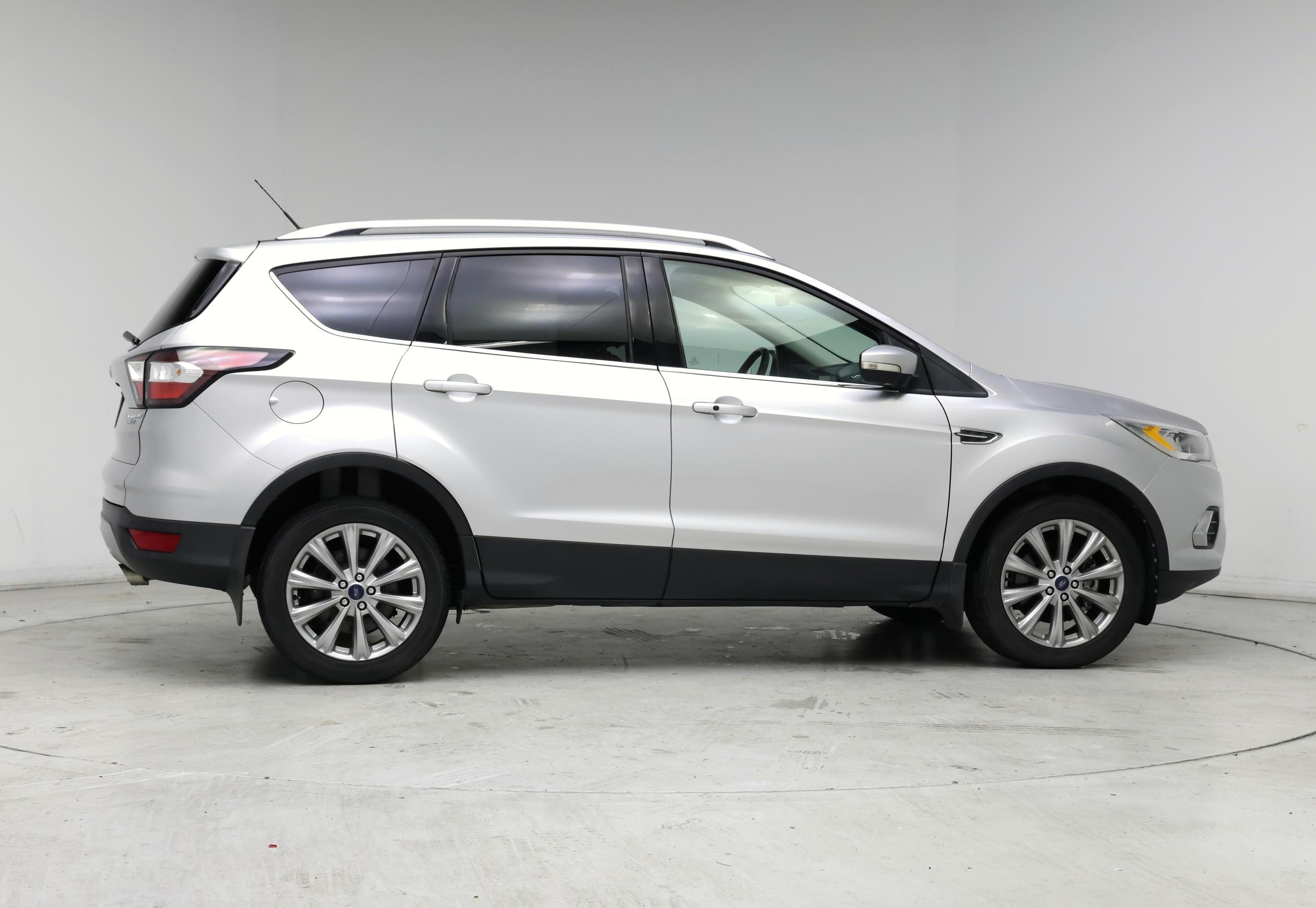 Thumbnail: 2017 Ford Escape - 7