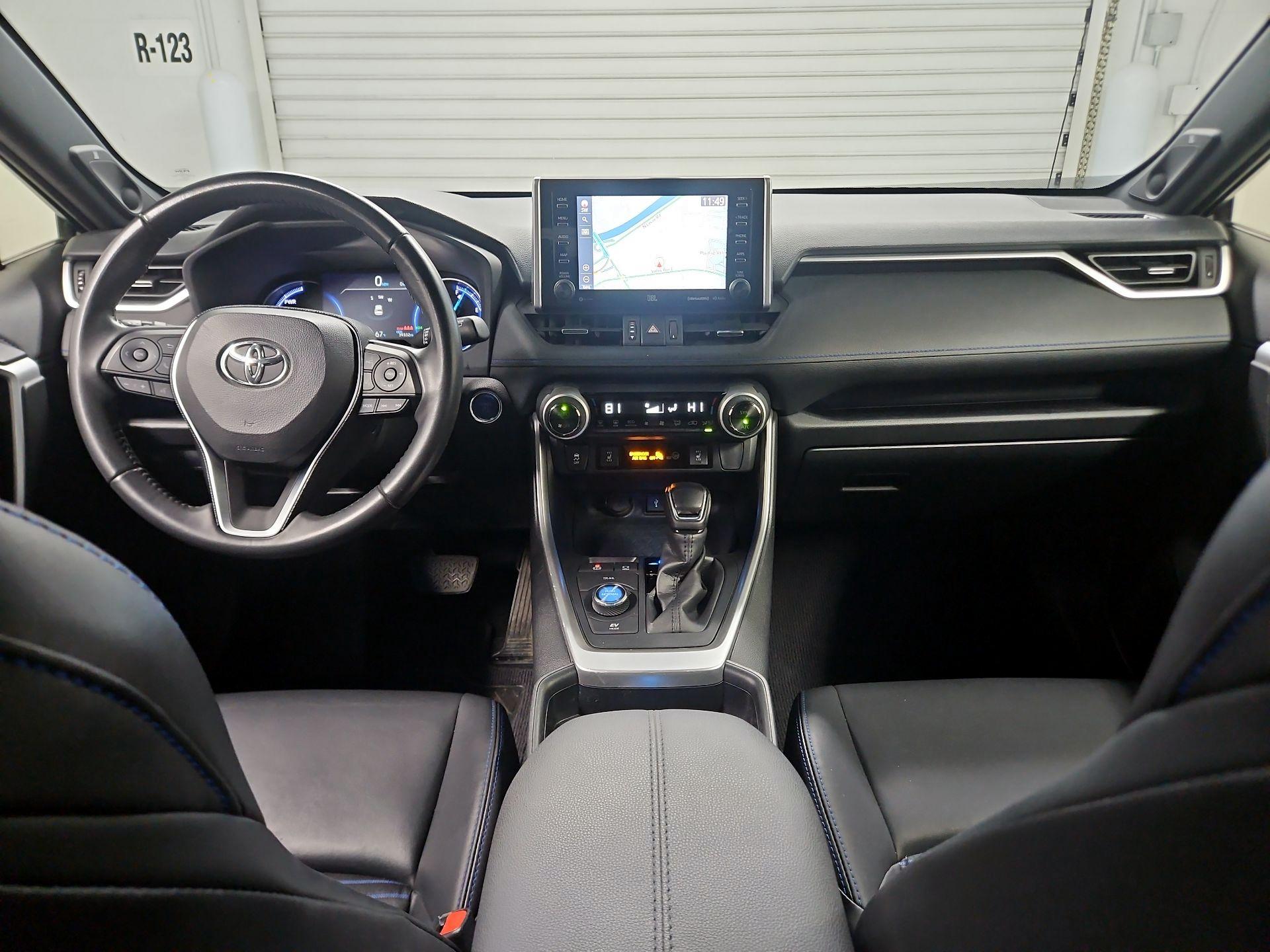 Thumbnail: 2020 Toyota RAV4 - 9