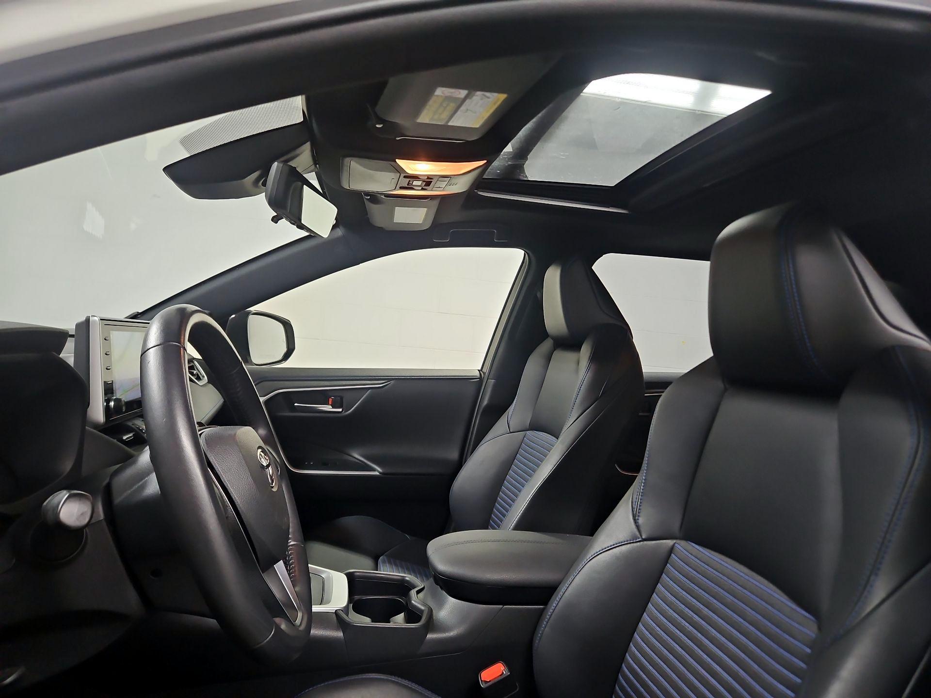 Thumbnail: 2020 Toyota RAV4 - 20