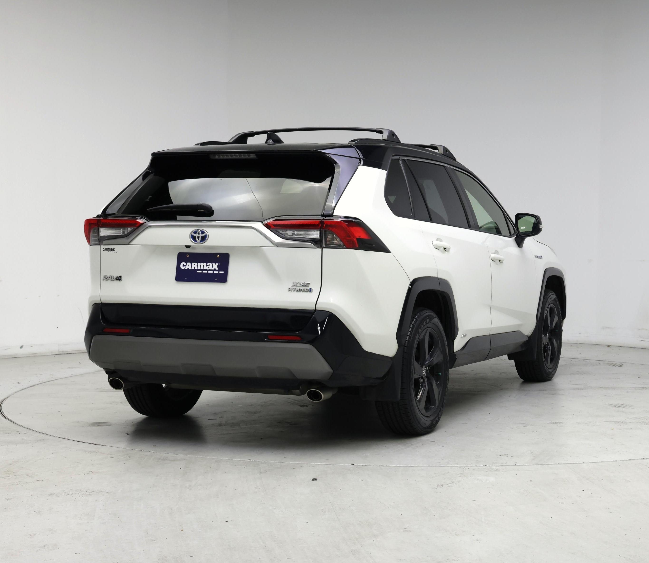 Thumbnail: 2020 Toyota RAV4 - 8