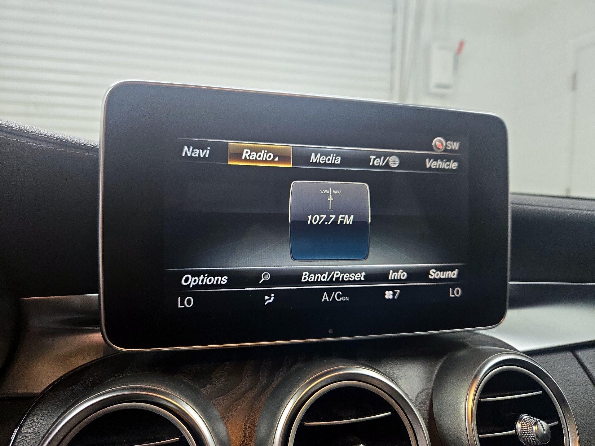 Thumbnail: 2015 Mercedes-Benz C-Class - 16