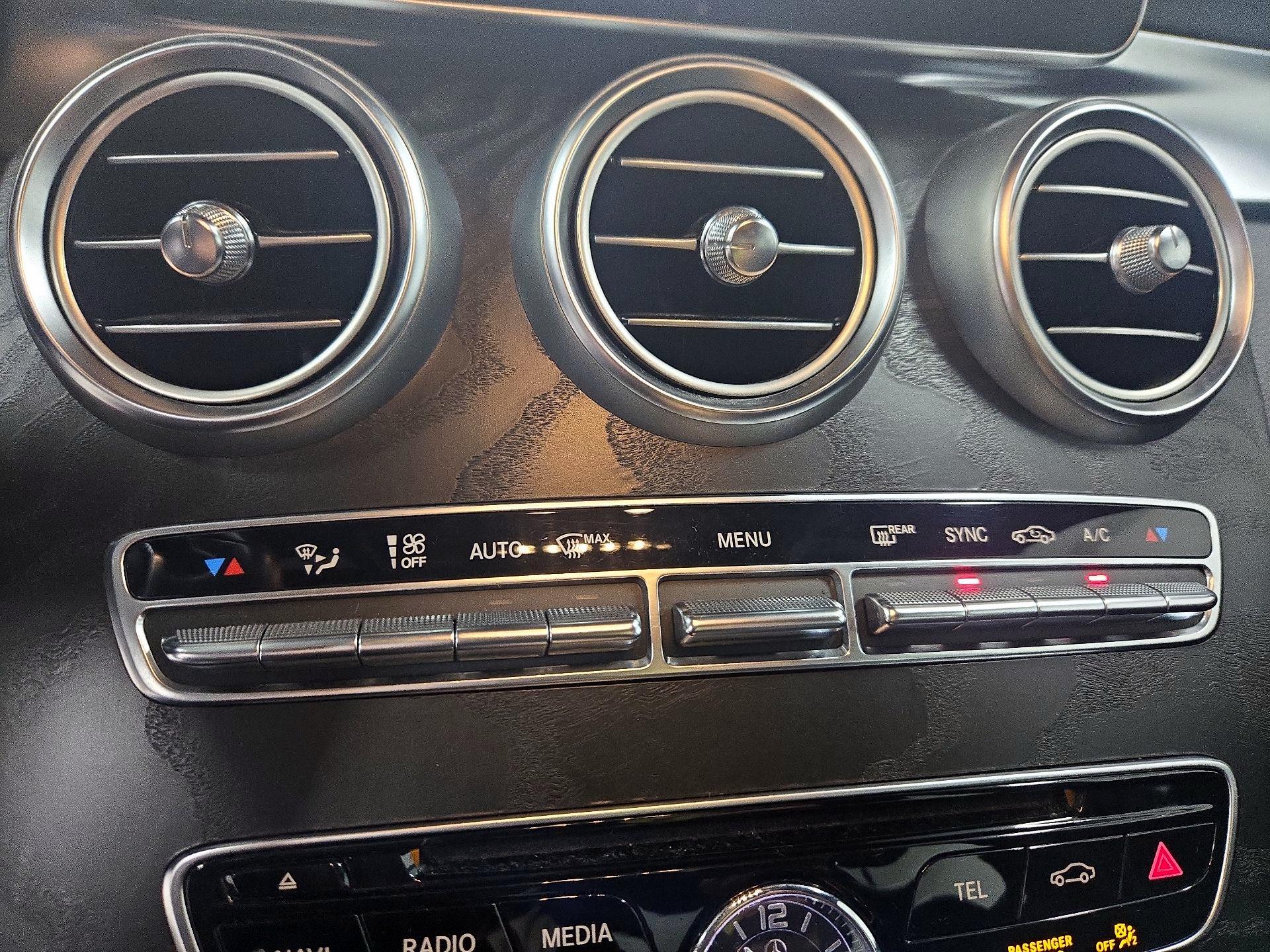Thumbnail: 2015 Mercedes-Benz C-Class - 17