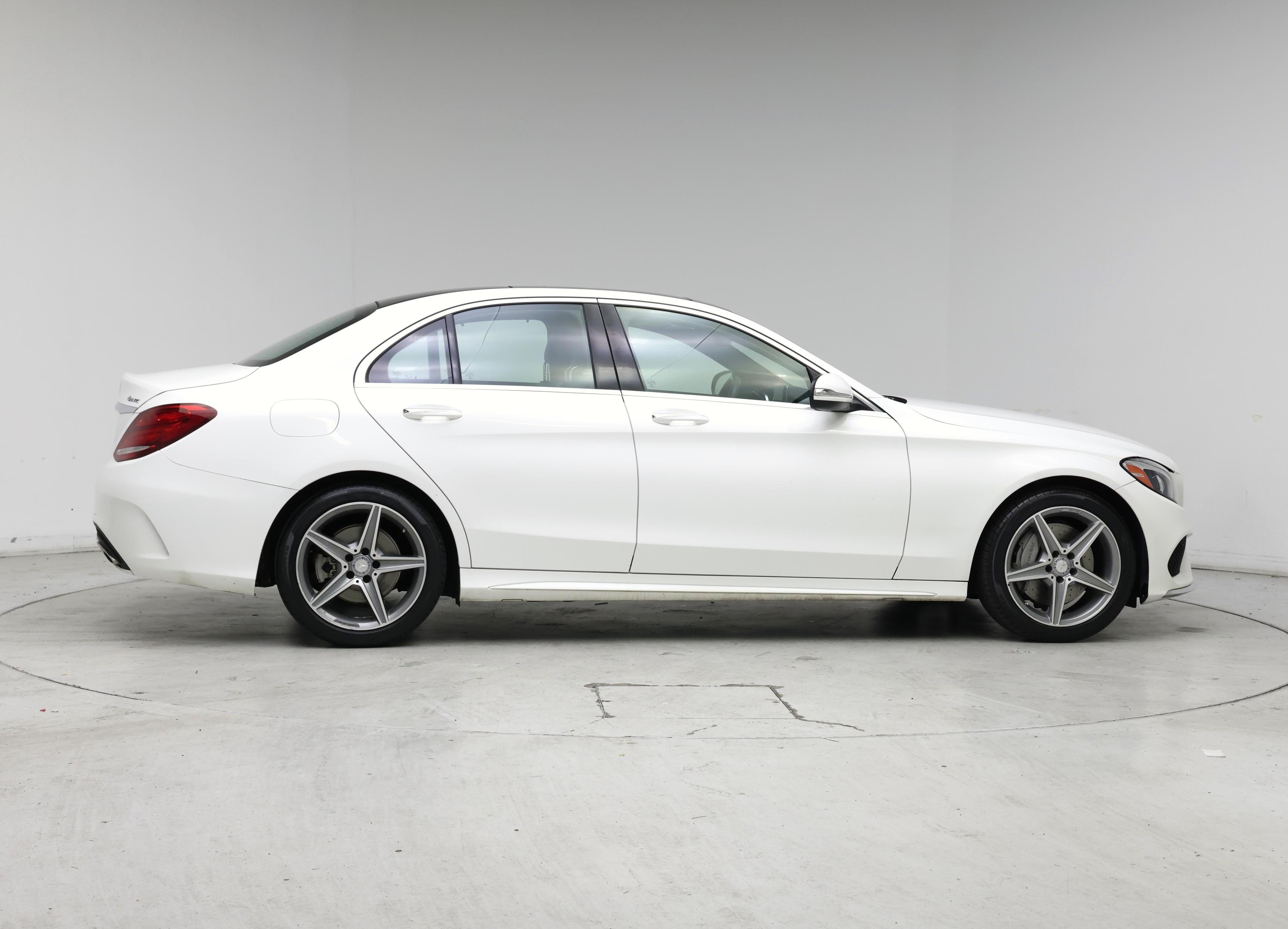 Thumbnail: 2015 Mercedes-Benz C-Class - 7