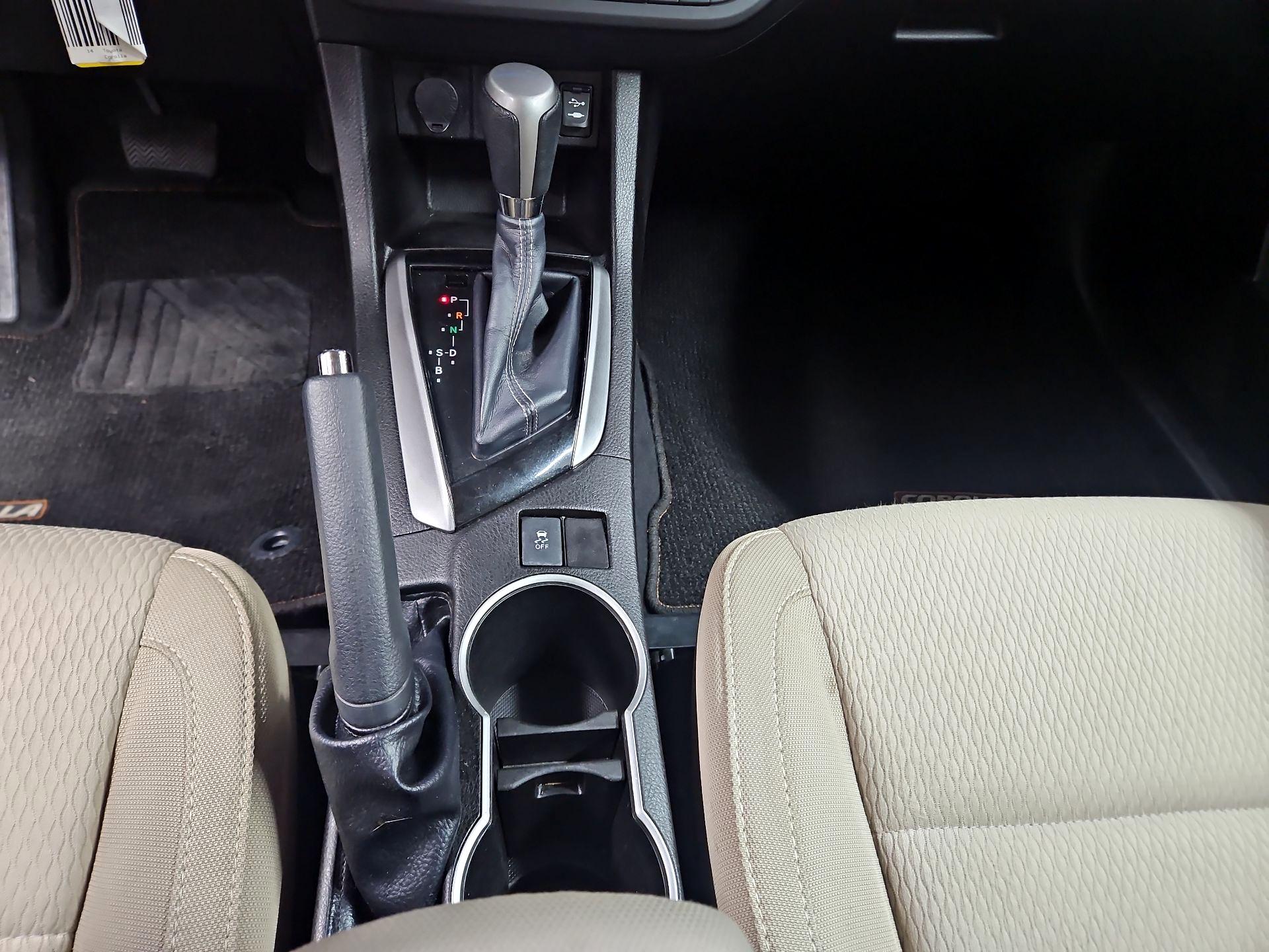 Thumbnail: 2014 Toyota Corolla - 17