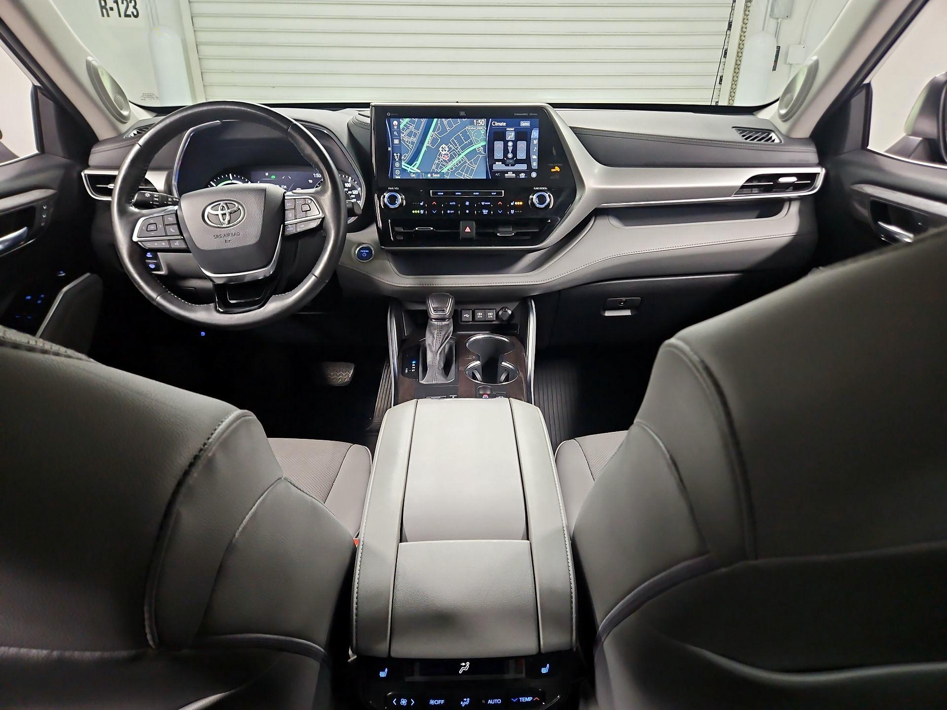 Thumbnail: 2021 Toyota Highlander - 9