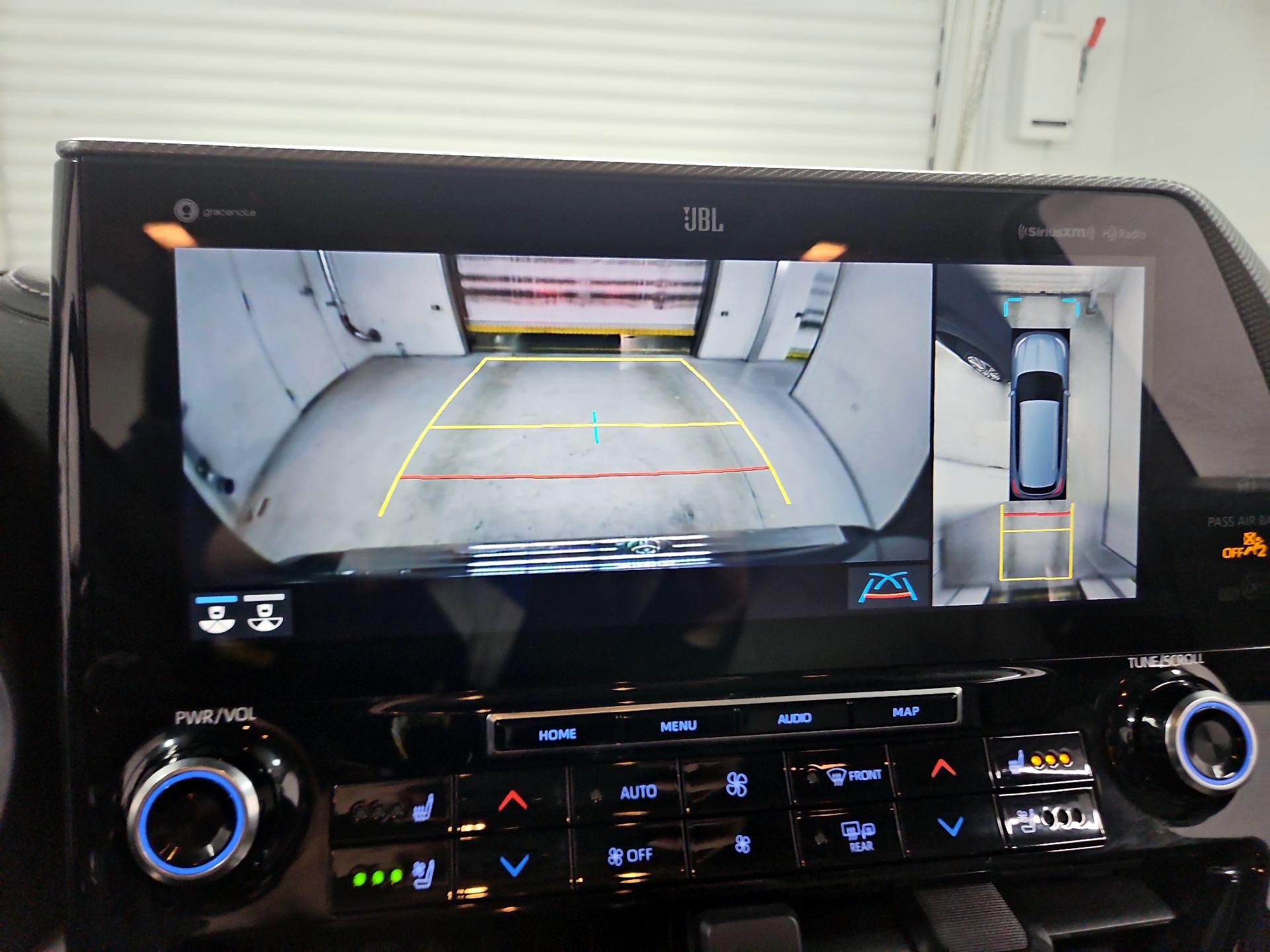 Thumbnail: 2021 Toyota Highlander - 15