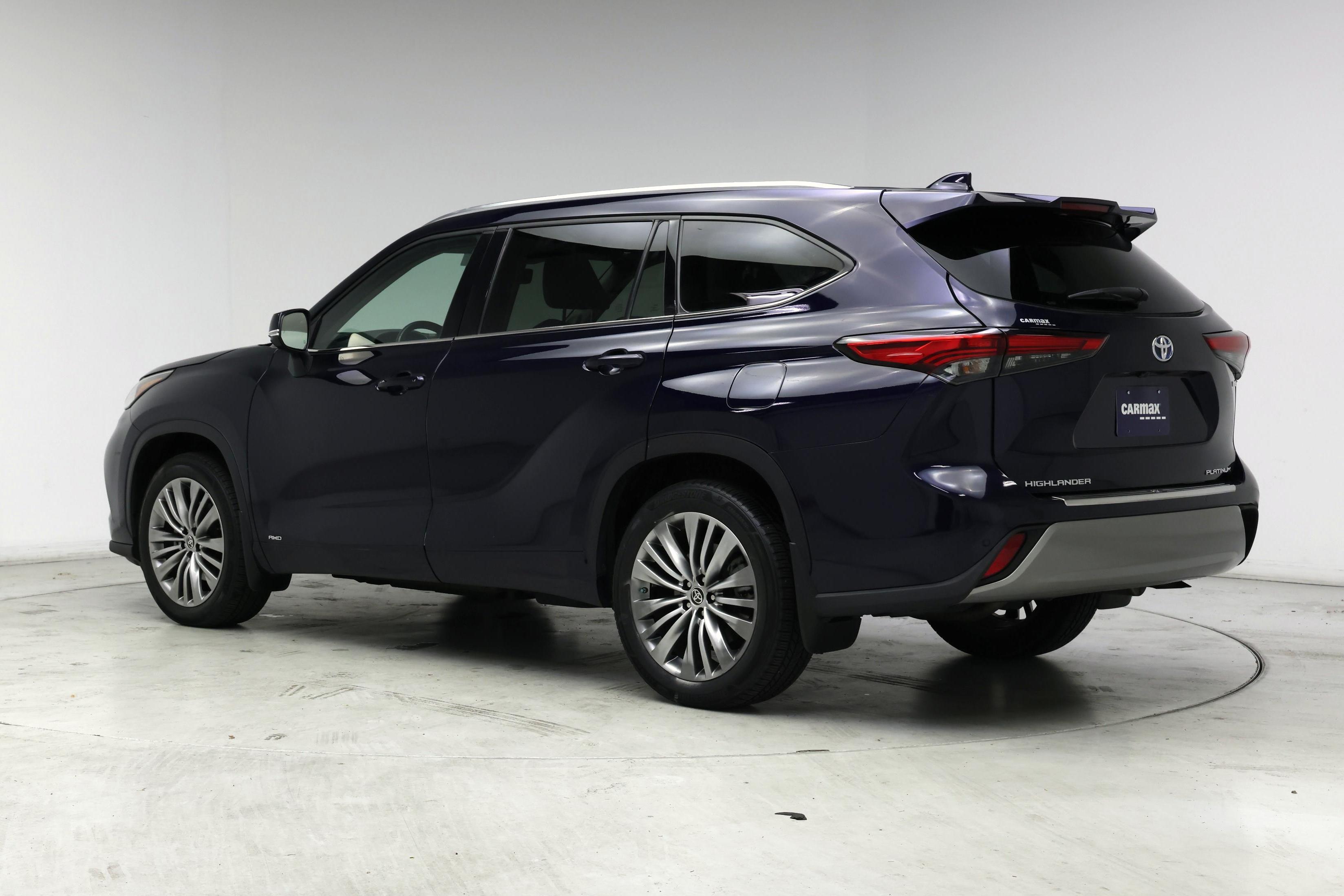 Thumbnail: 2021 Toyota Highlander - 2