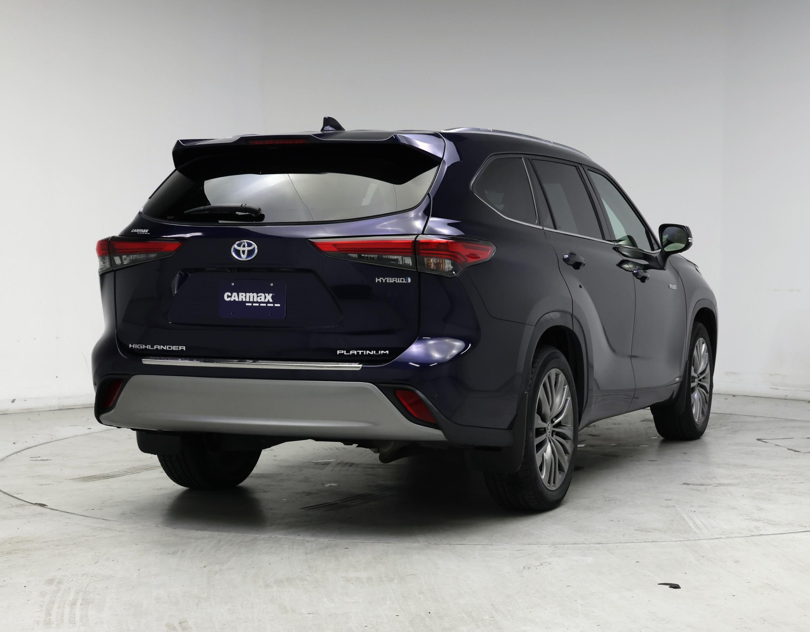 Thumbnail: 2021 Toyota Highlander - 8