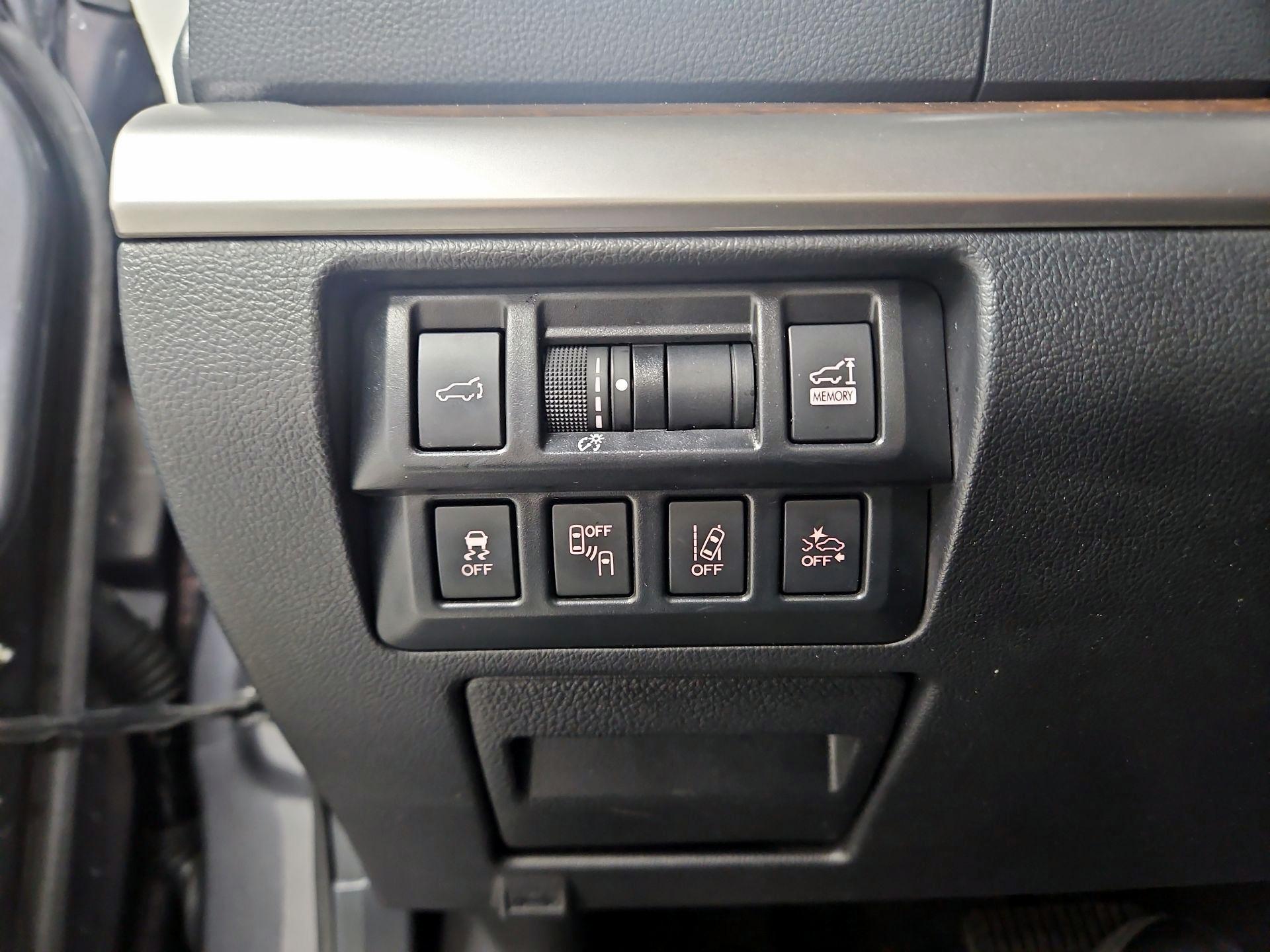 Thumbnail: 2018 Subaru Outback - 13