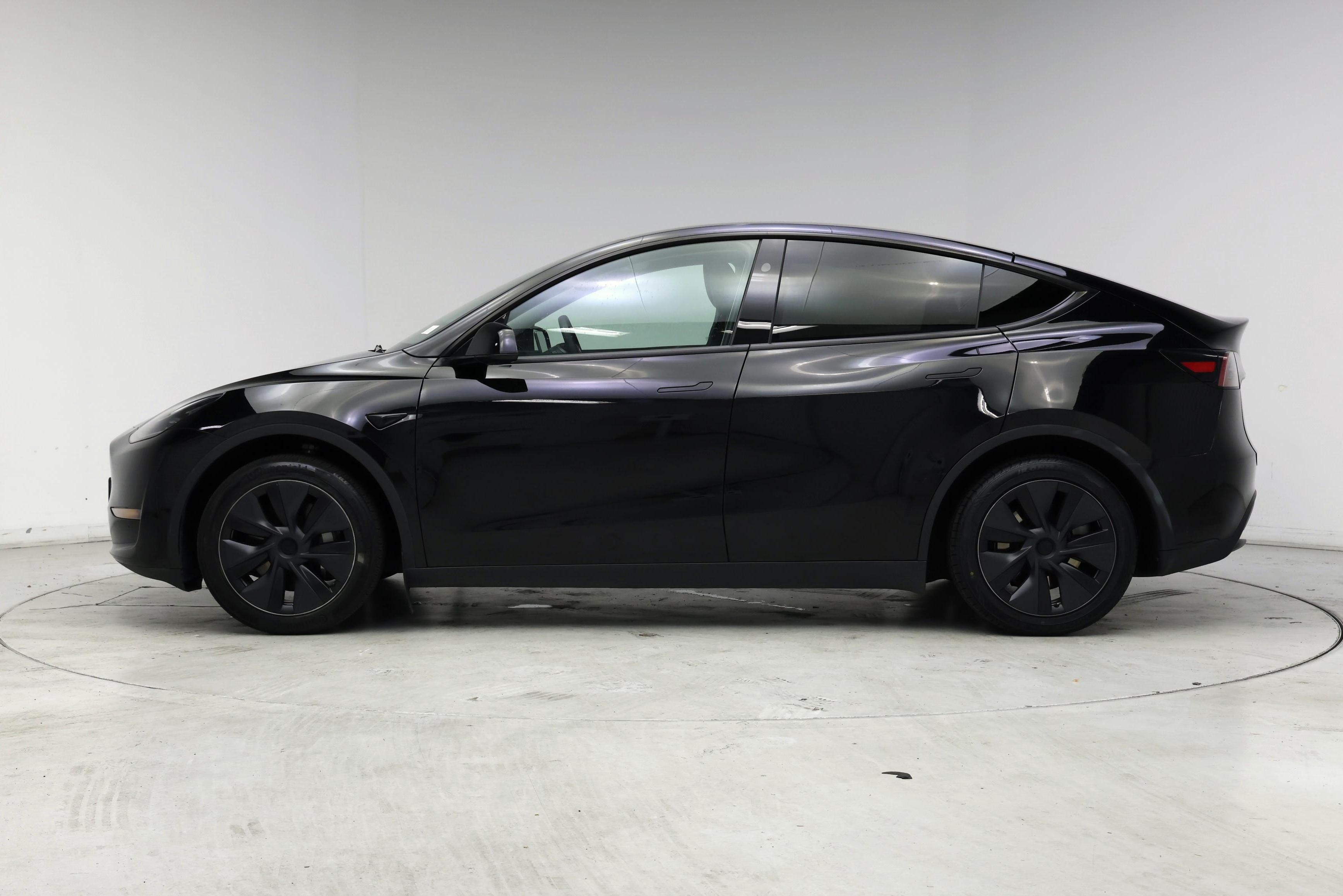 Thumbnail: 2025 Tesla Model Y - 3