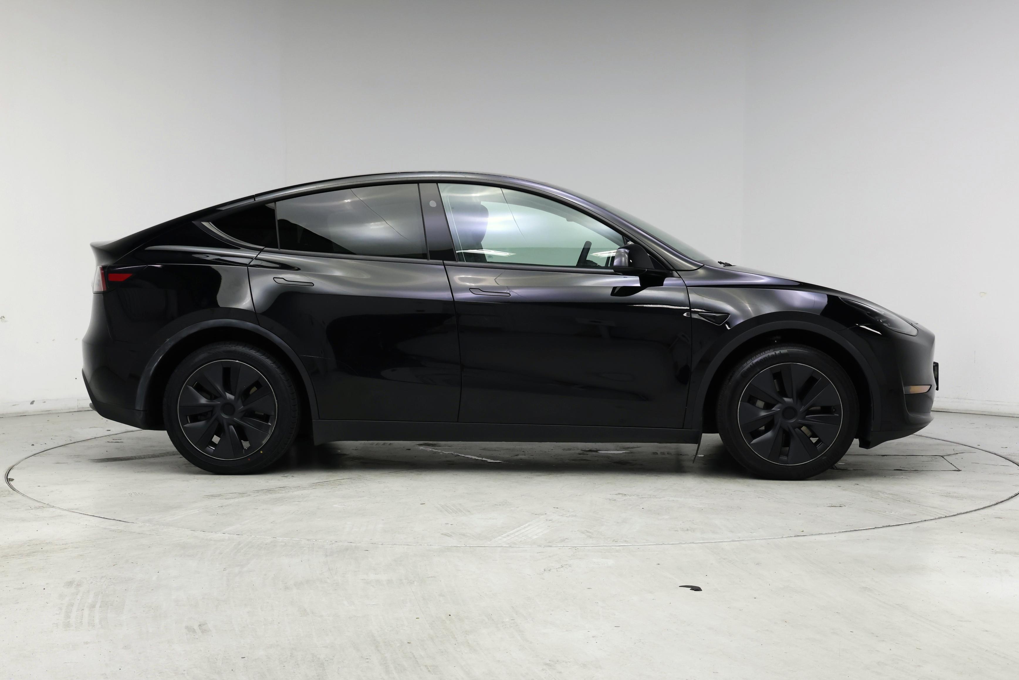 Thumbnail: 2025 Tesla Model Y - 7