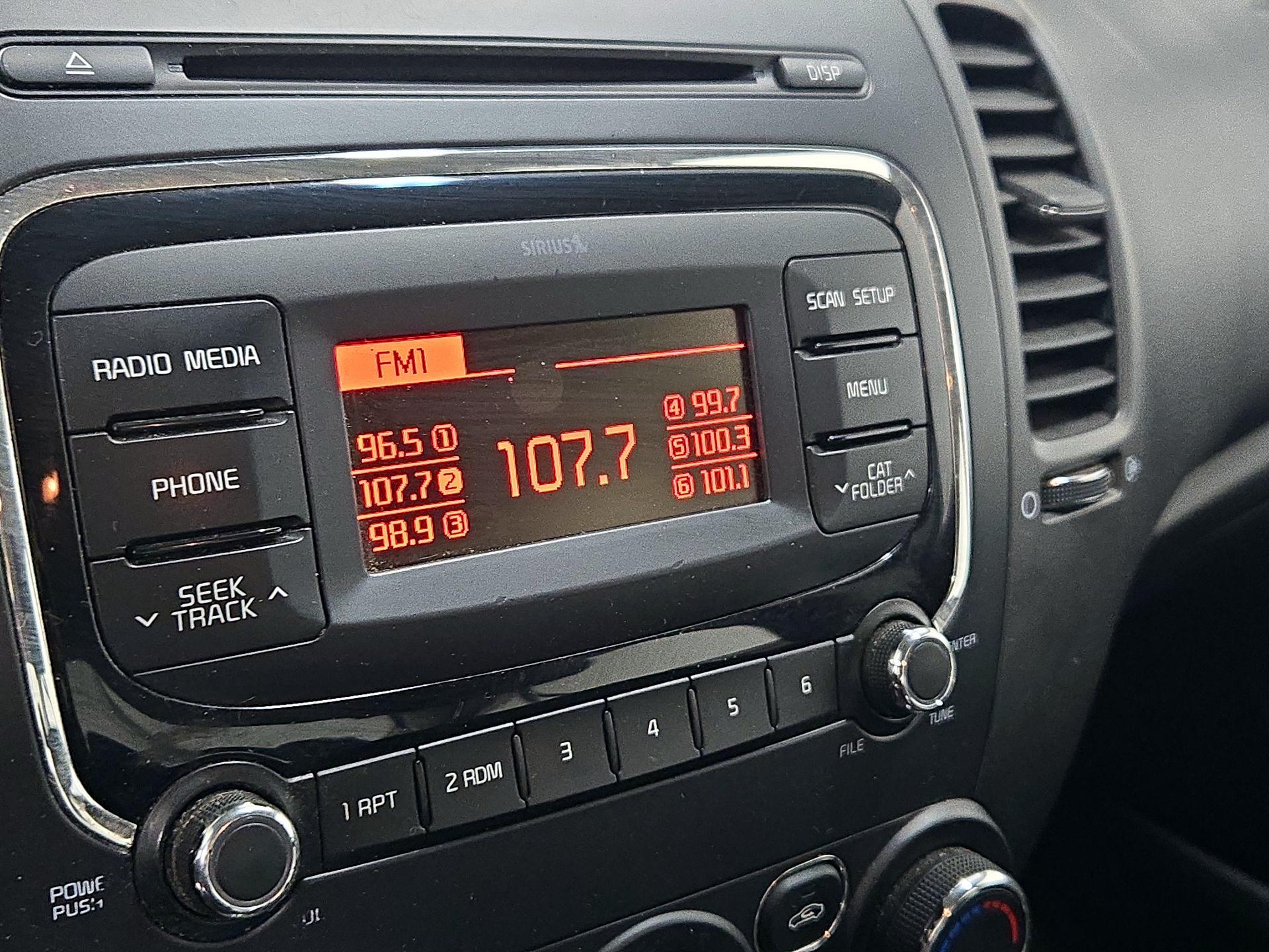 Thumbnail: 2018 Kia Forte - 14
