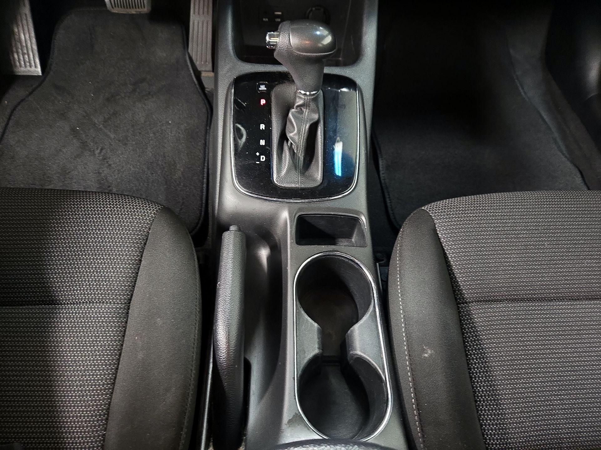 Thumbnail: 2018 Kia Forte - 16