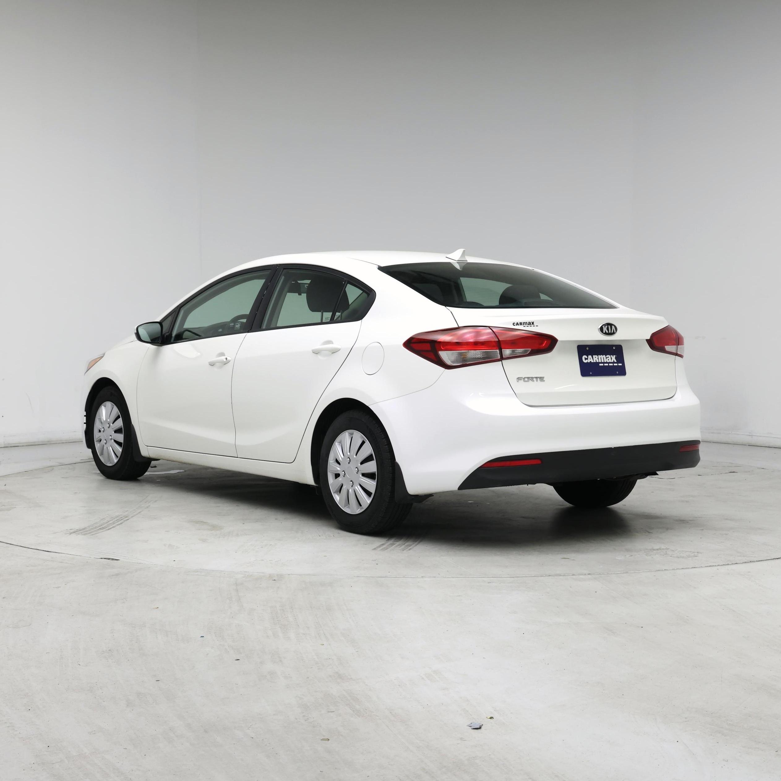 Thumbnail: 2018 Kia Forte - 2