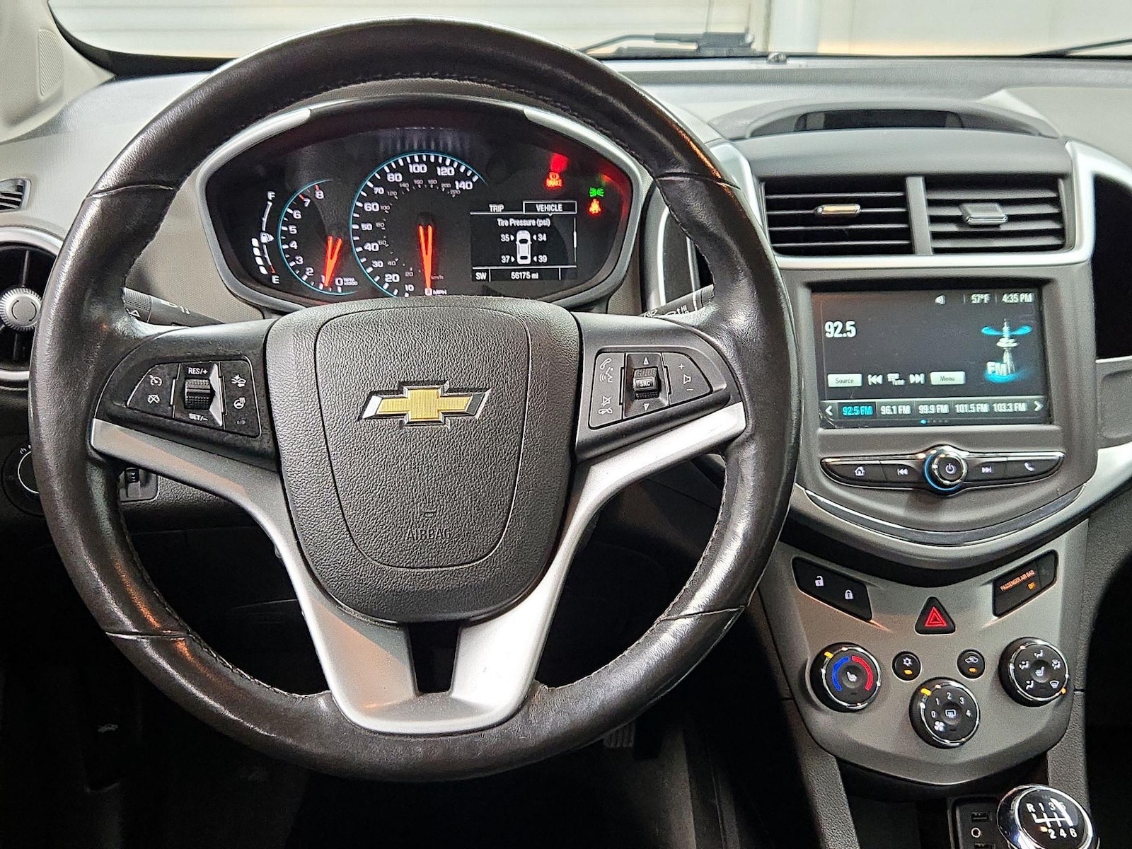 2017 Chevrolet Sonic LT - Photo 11