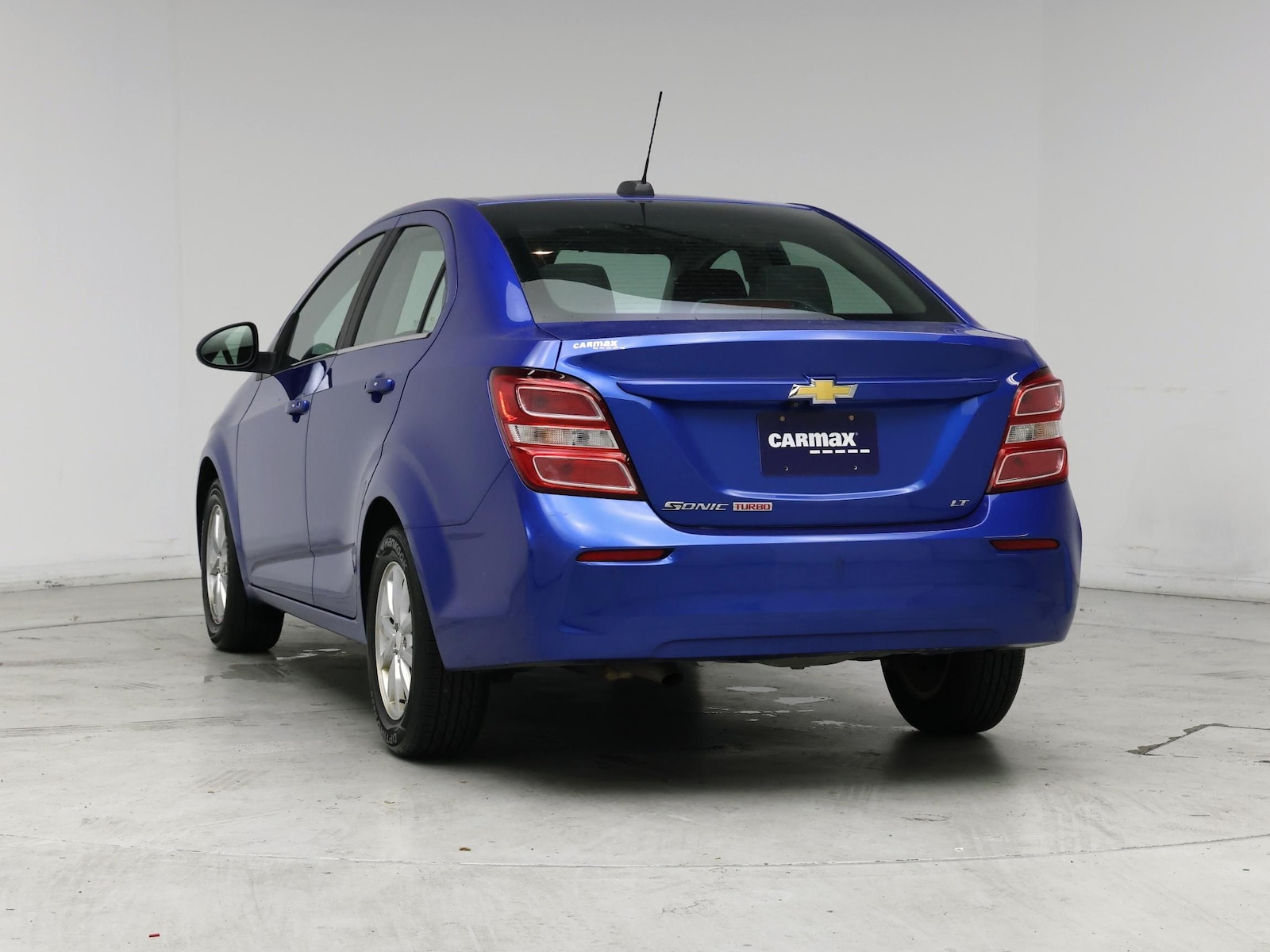 2017 Chevrolet Sonic LT - Photo 7