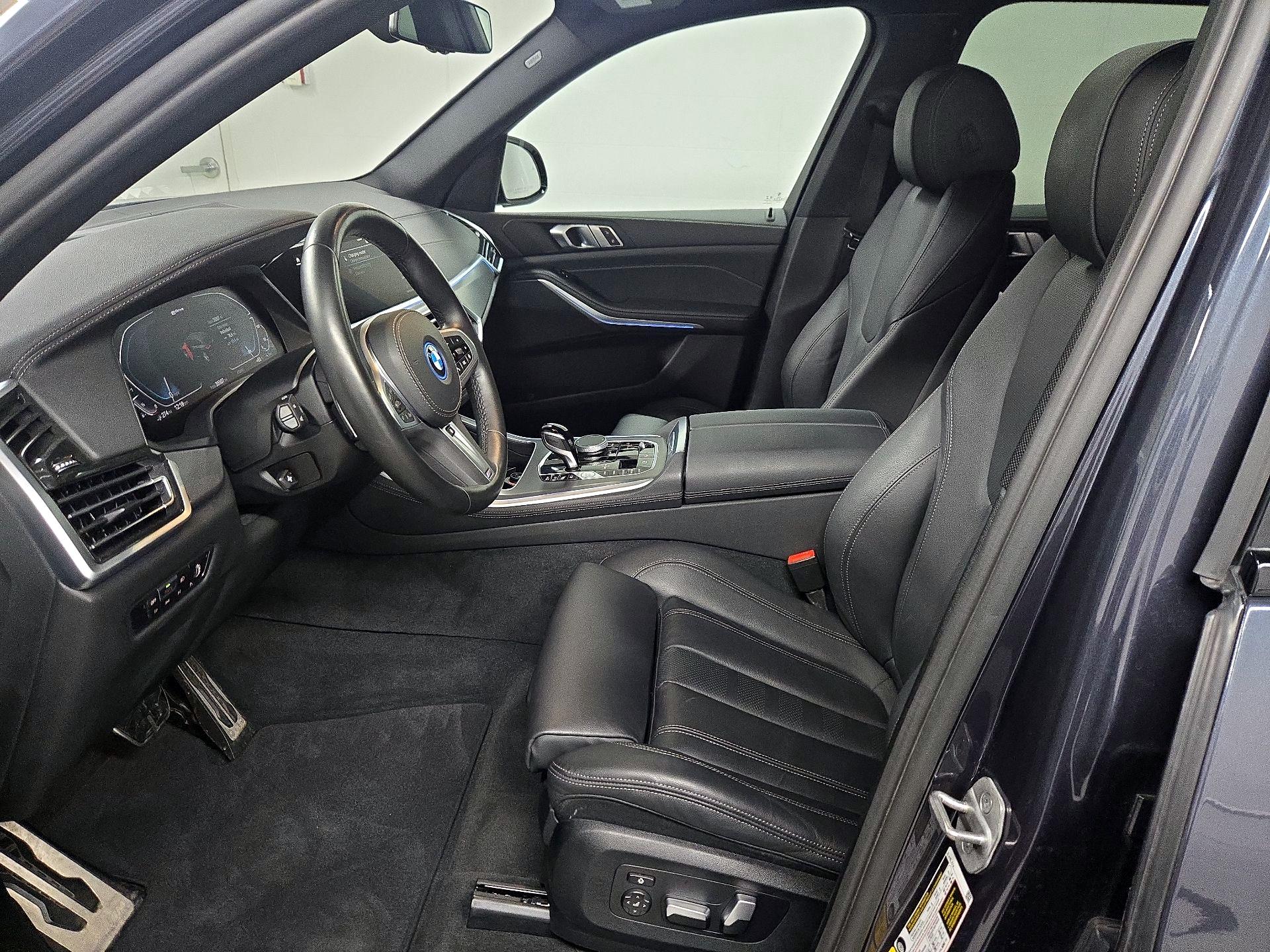 Thumbnail: 2022 BMW X5 - 11