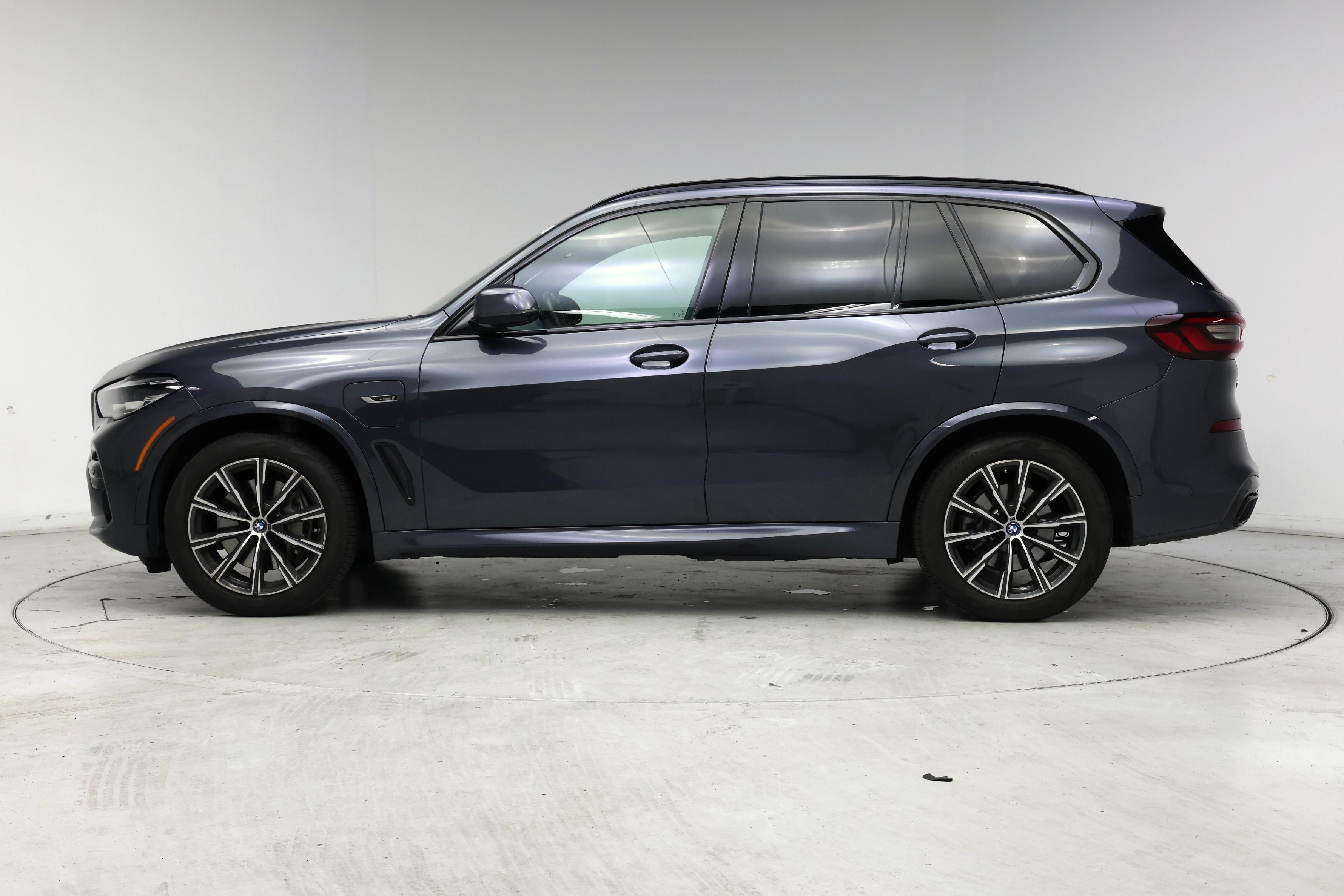Thumbnail: 2022 BMW X5 - 3
