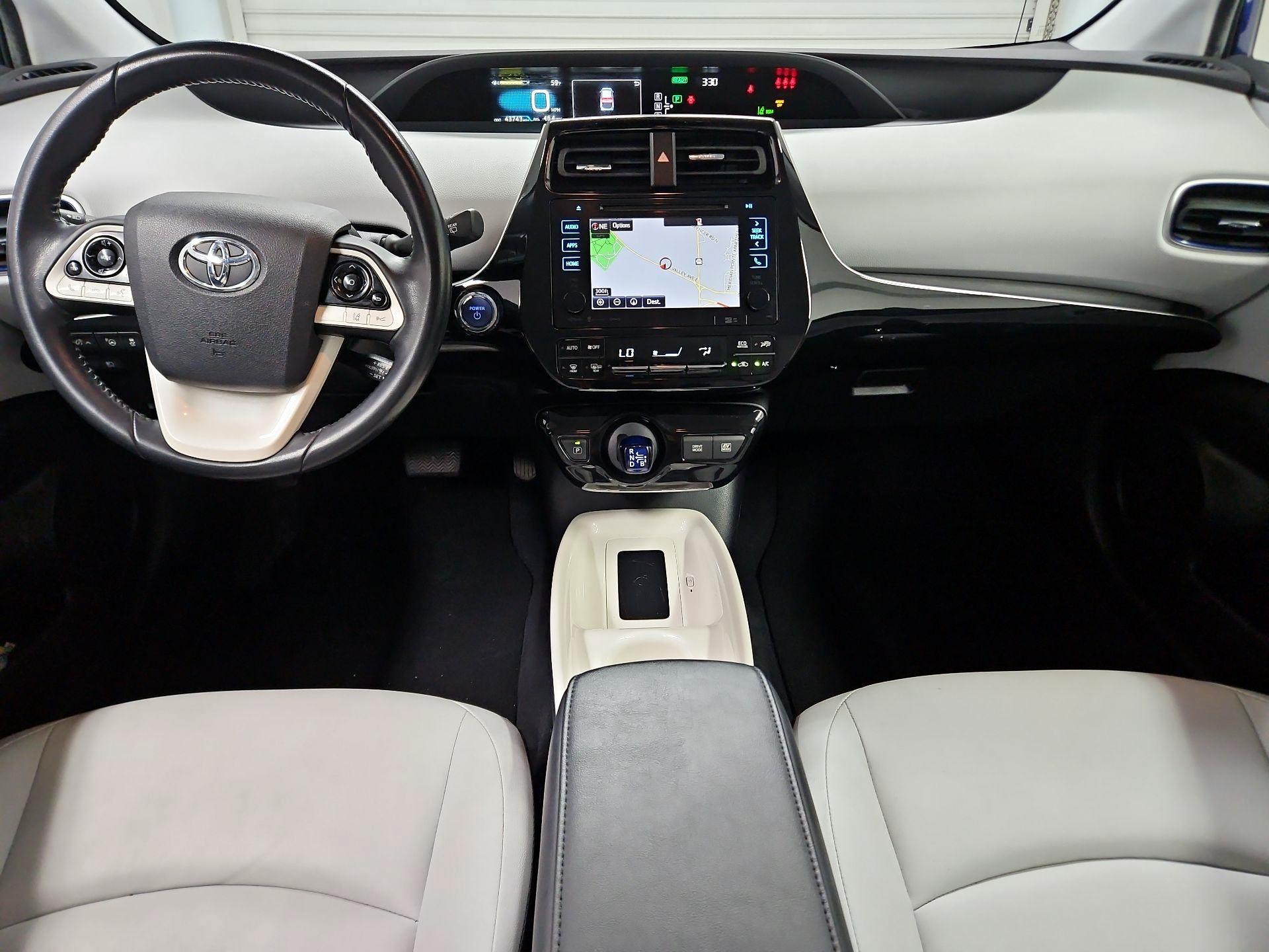 Thumbnail: 2017 Toyota Prius - 9