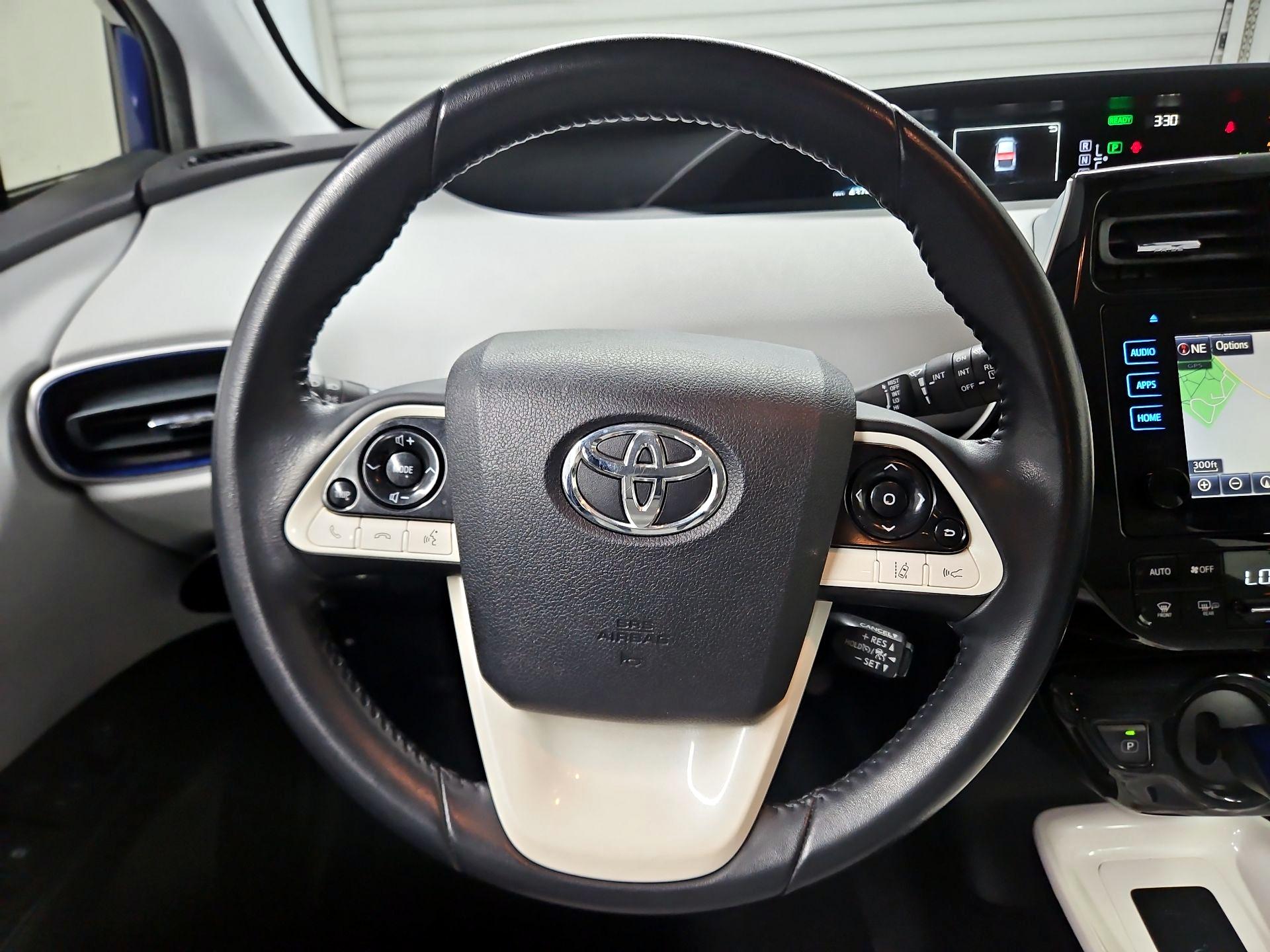 Thumbnail: 2017 Toyota Prius - 10