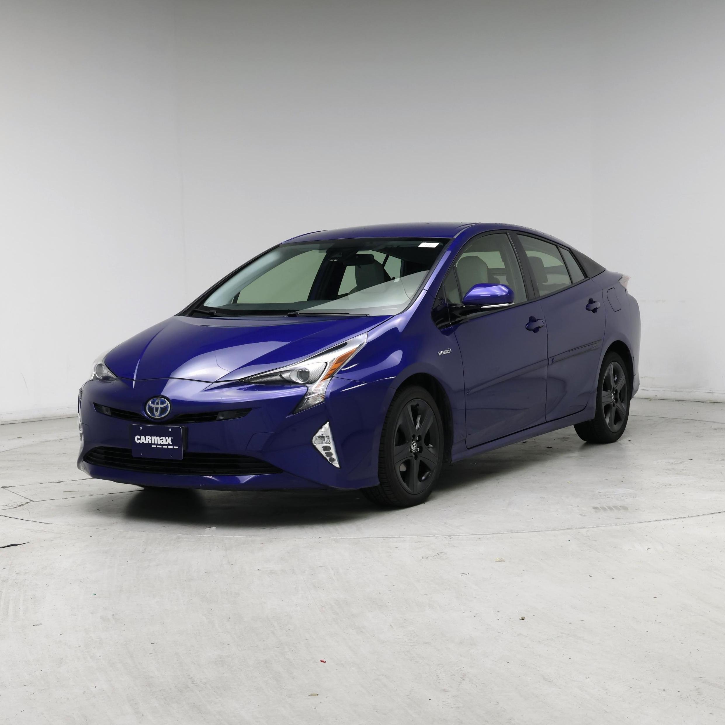 Thumbnail: 2017 Toyota Prius - 4