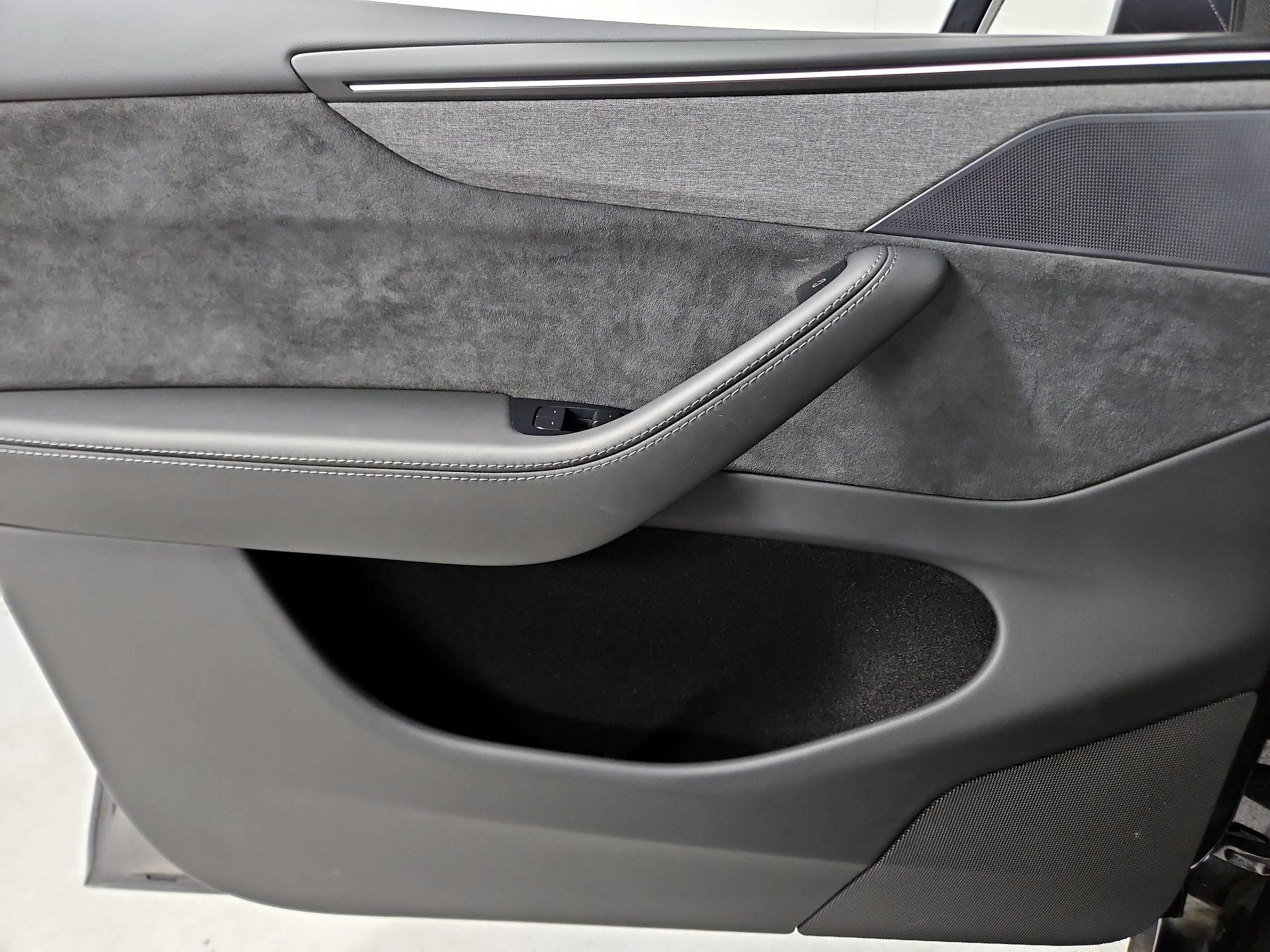 Thumbnail: 2026 Tesla Model Y - 12