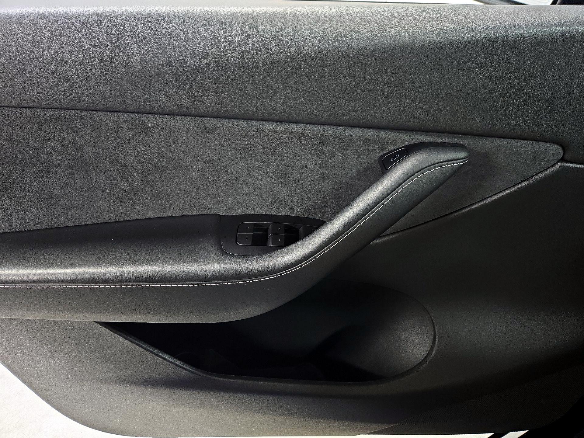 Thumbnail: 2022 Tesla Model Y - 12