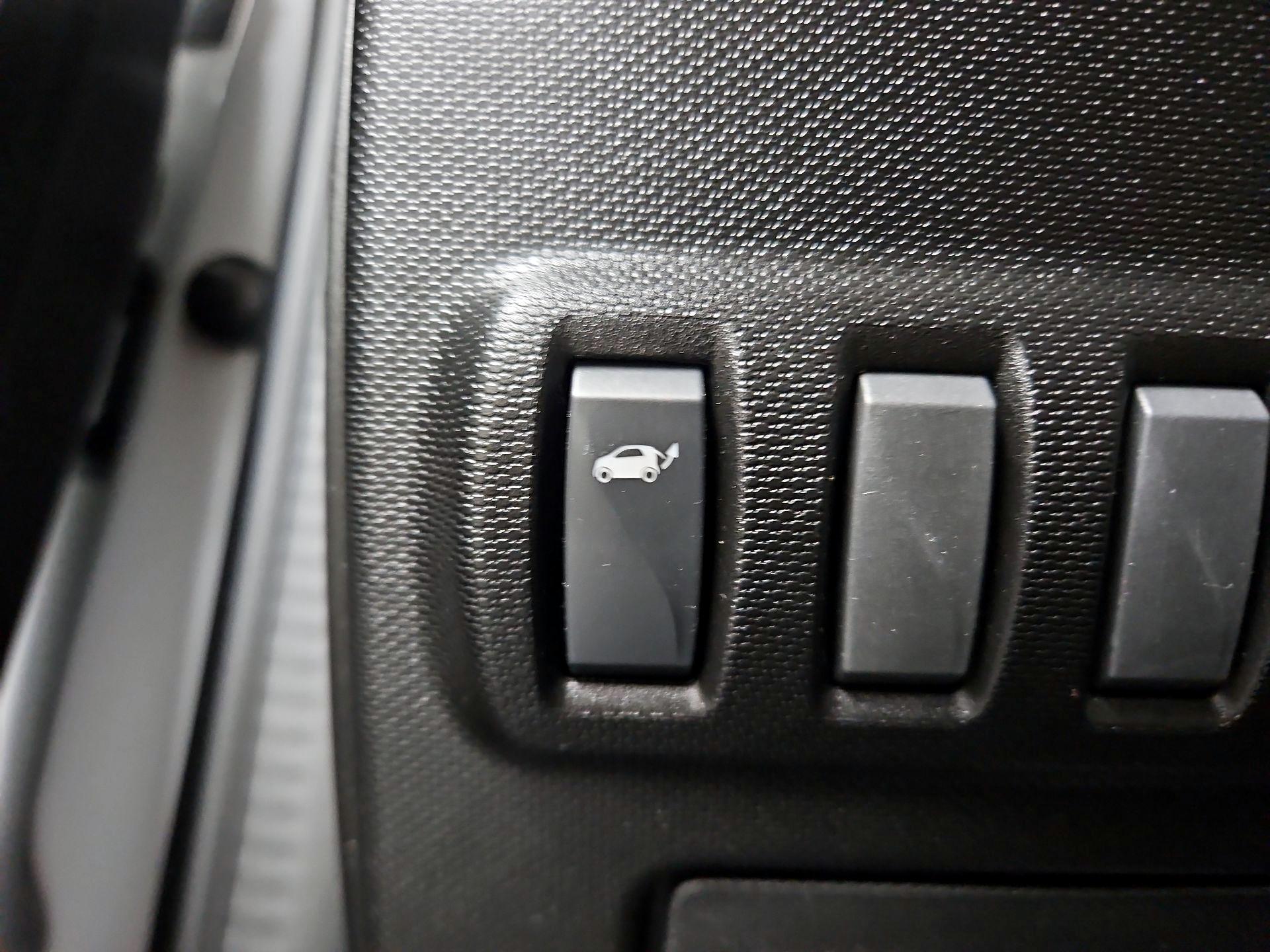 Thumbnail: 2017 smart fortwo - 13