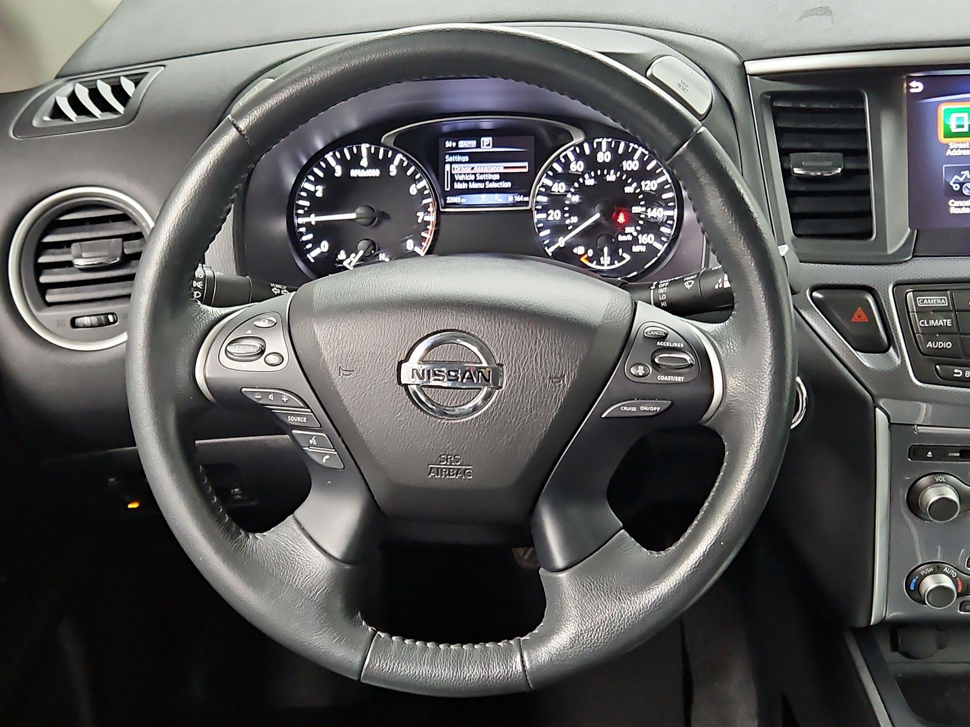 Thumbnail: 2018 Nissan Pathfinder - 10