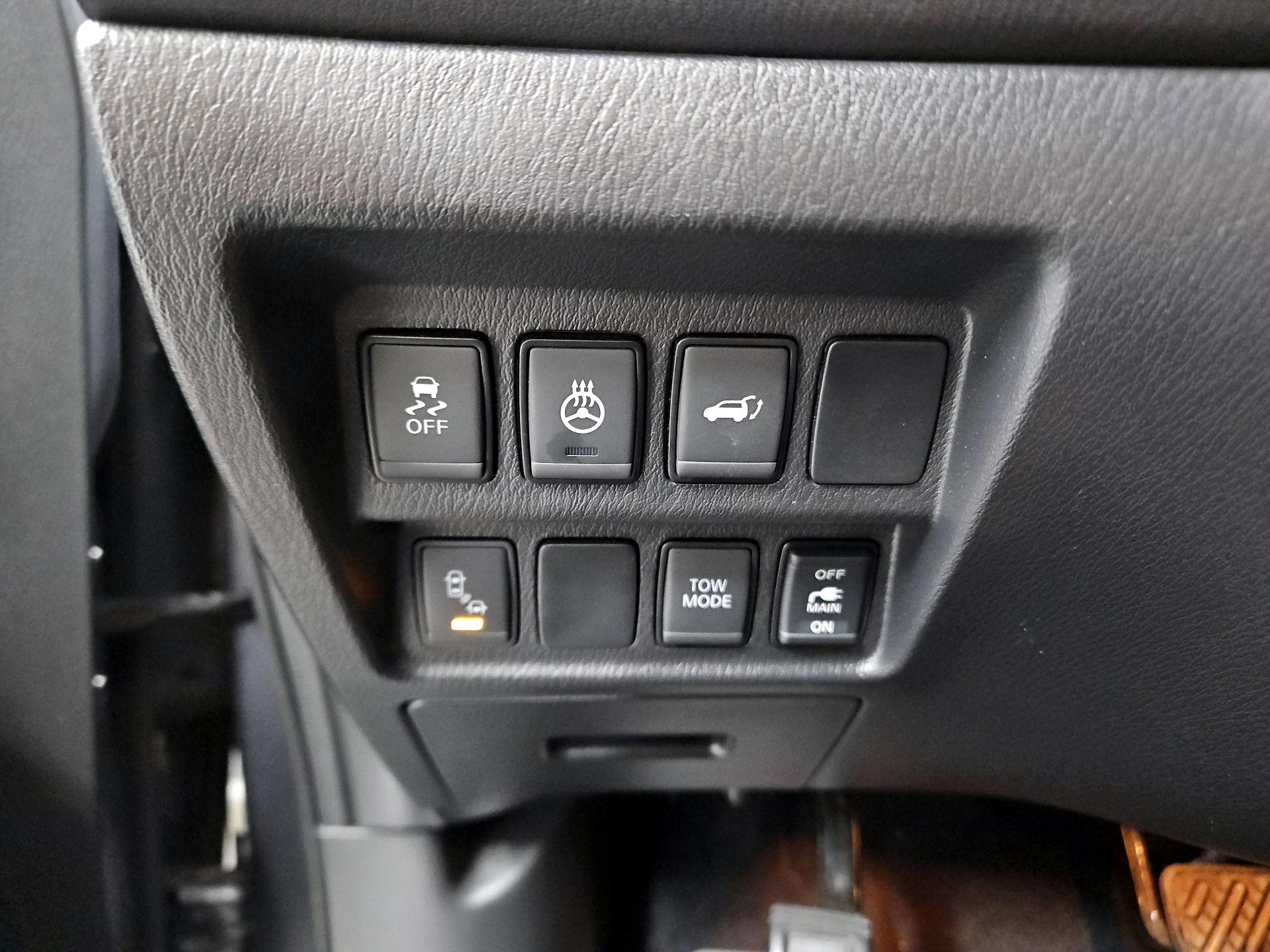 Thumbnail: 2018 Nissan Pathfinder - 13