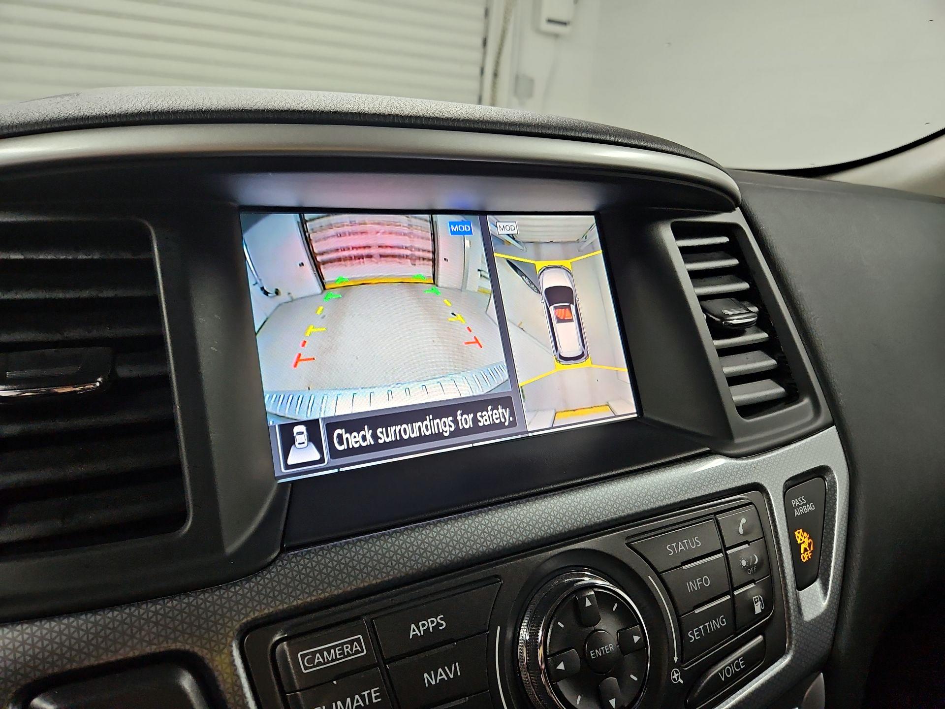 Thumbnail: 2018 Nissan Pathfinder - 15