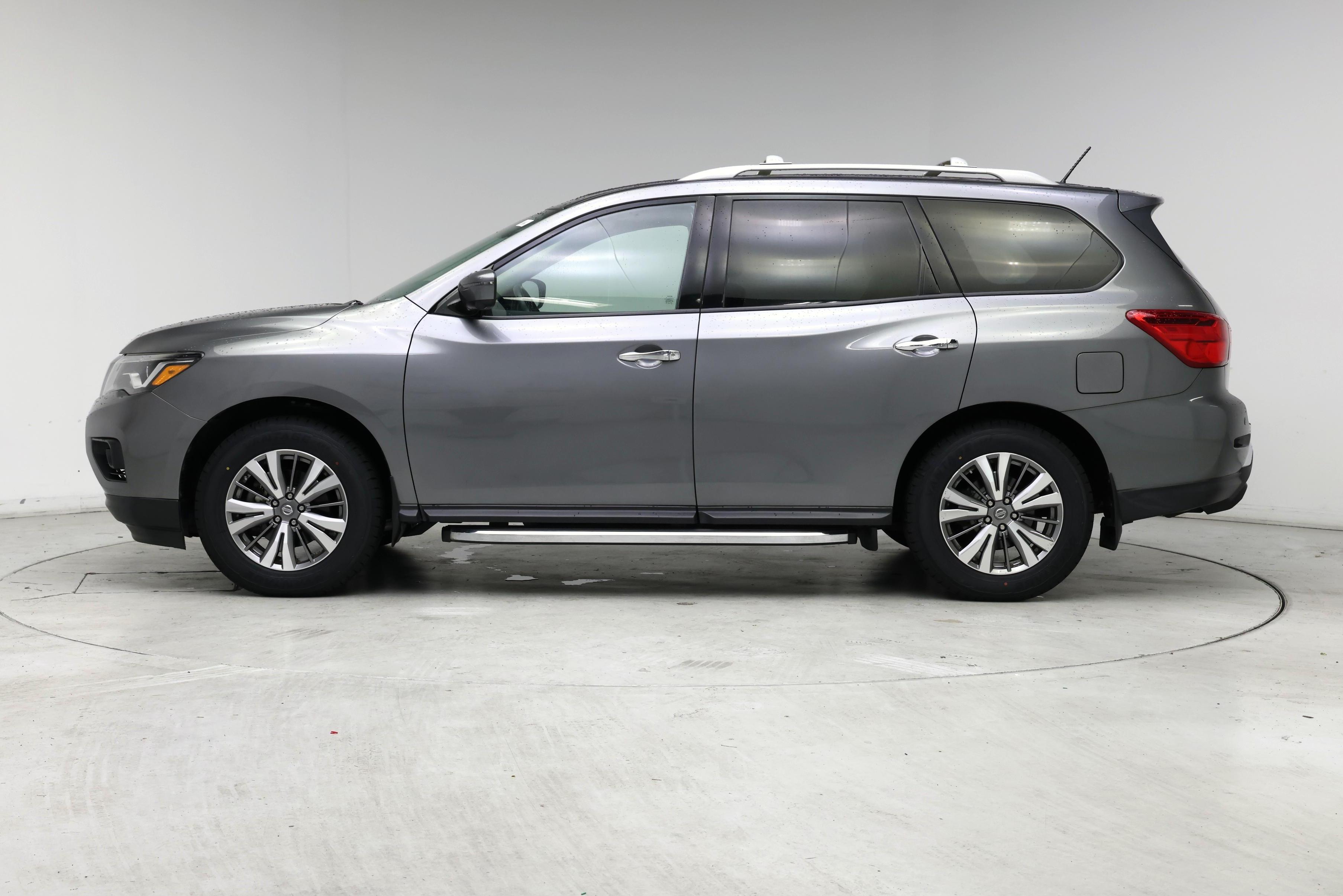 Thumbnail: 2018 Nissan Pathfinder - 3