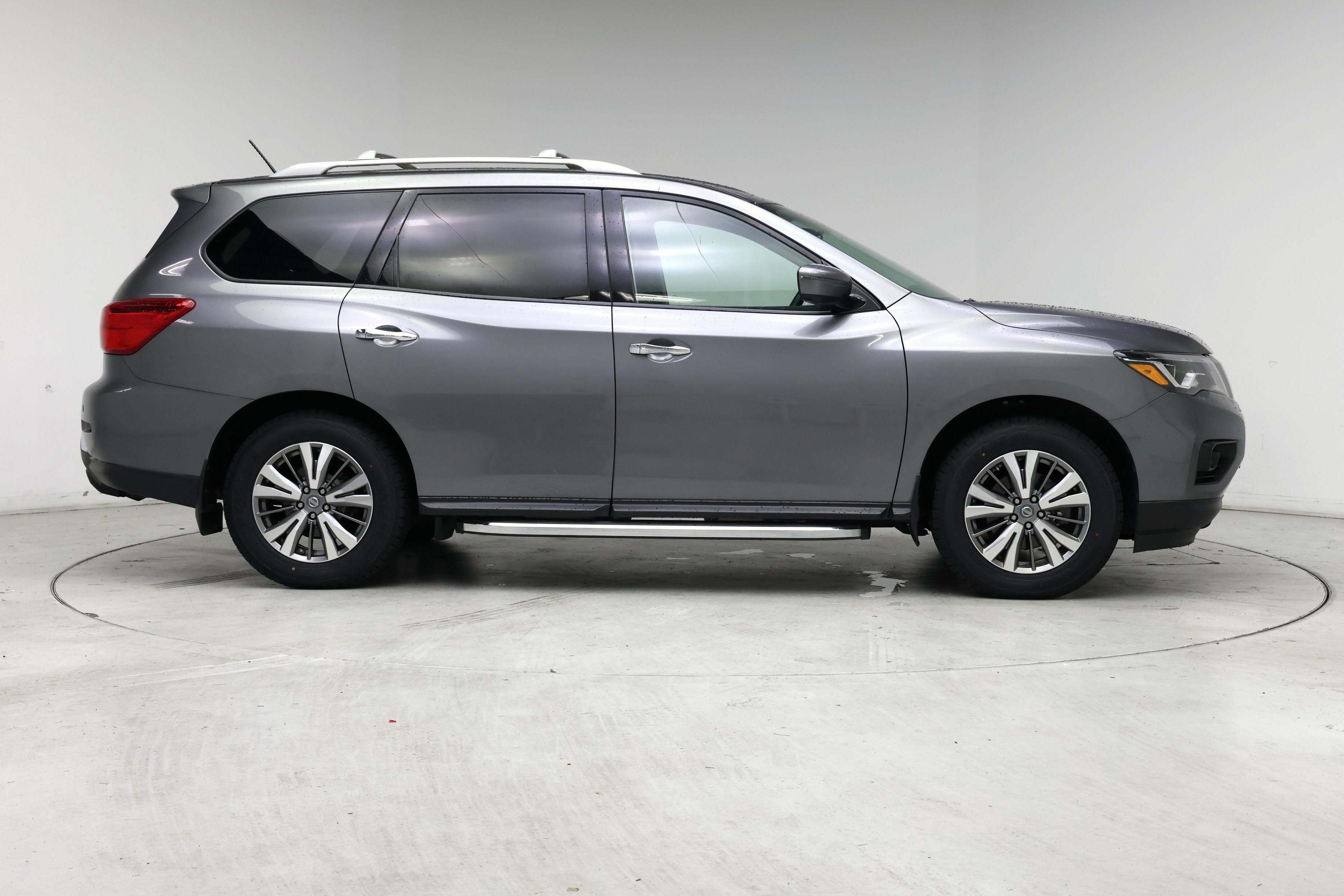 Thumbnail: 2018 Nissan Pathfinder - 7