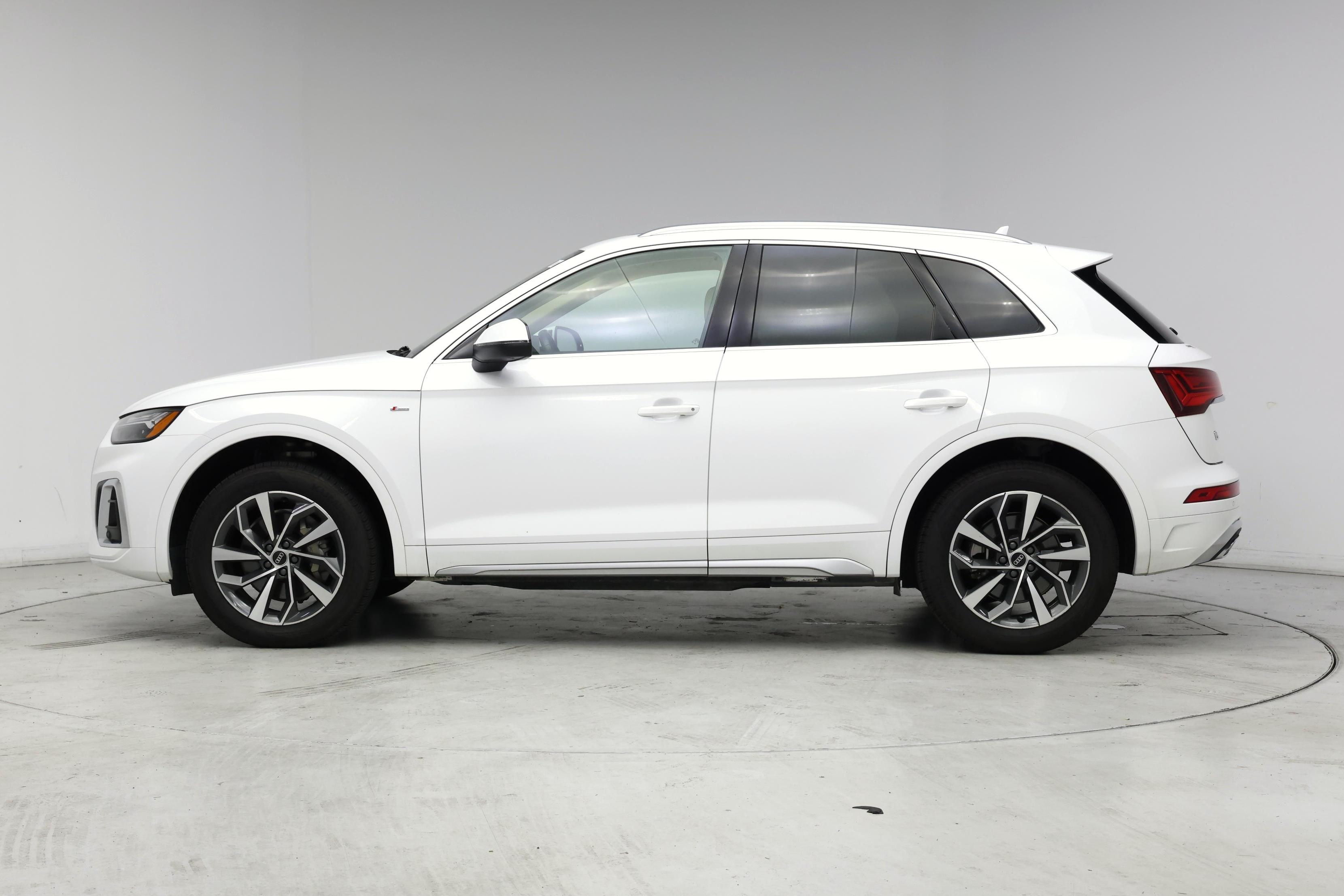 Thumbnail: 2022 Audi Q5 - 3